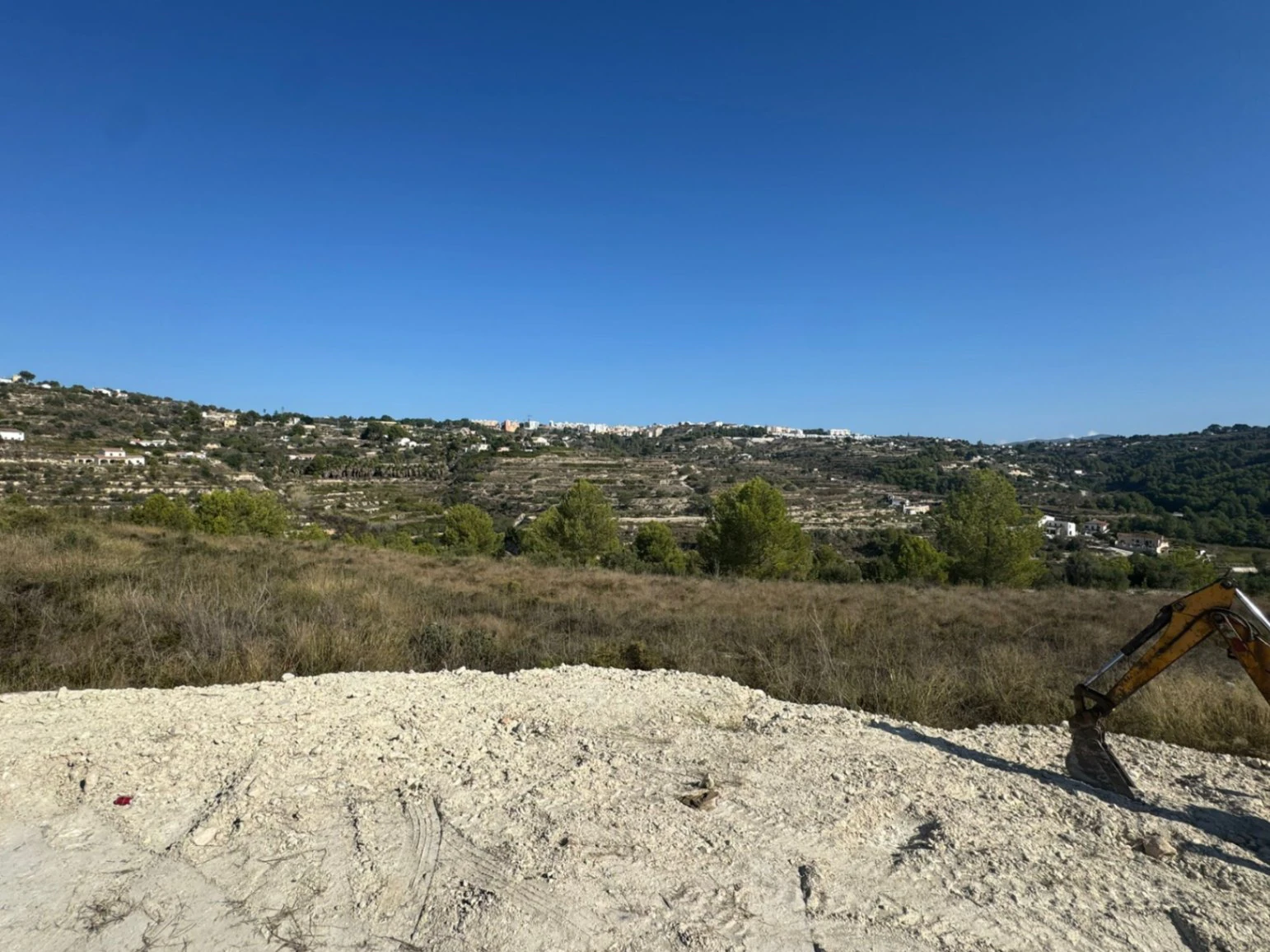 Parcela Rústica con Vistas al Mar en Venta en la Zona Calpe–Benissa