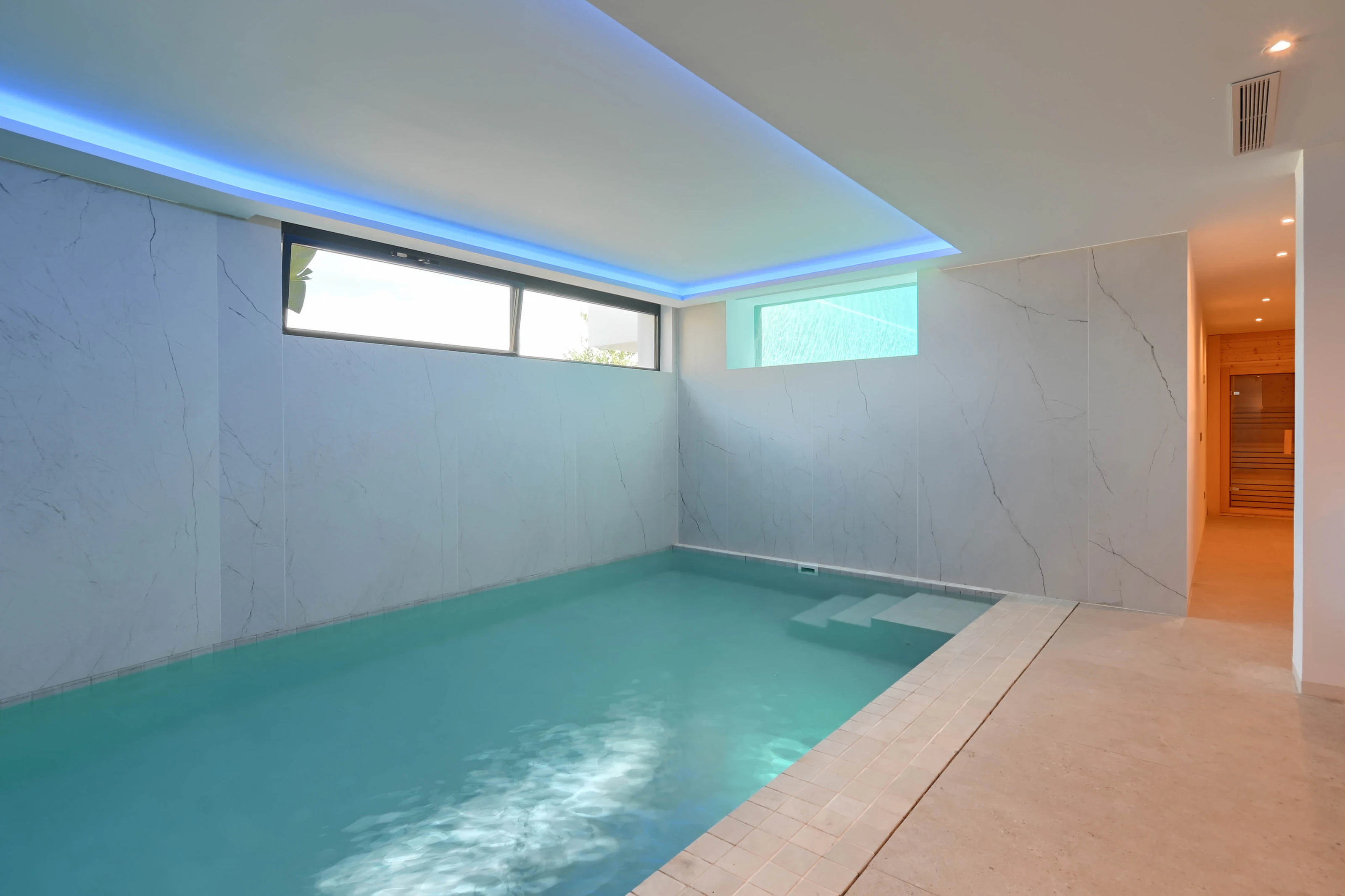 VILLA LUJOSA CONSTRUIDA POR GH COSTA BLANCA DISTANCIA AL MAR ANDANDO