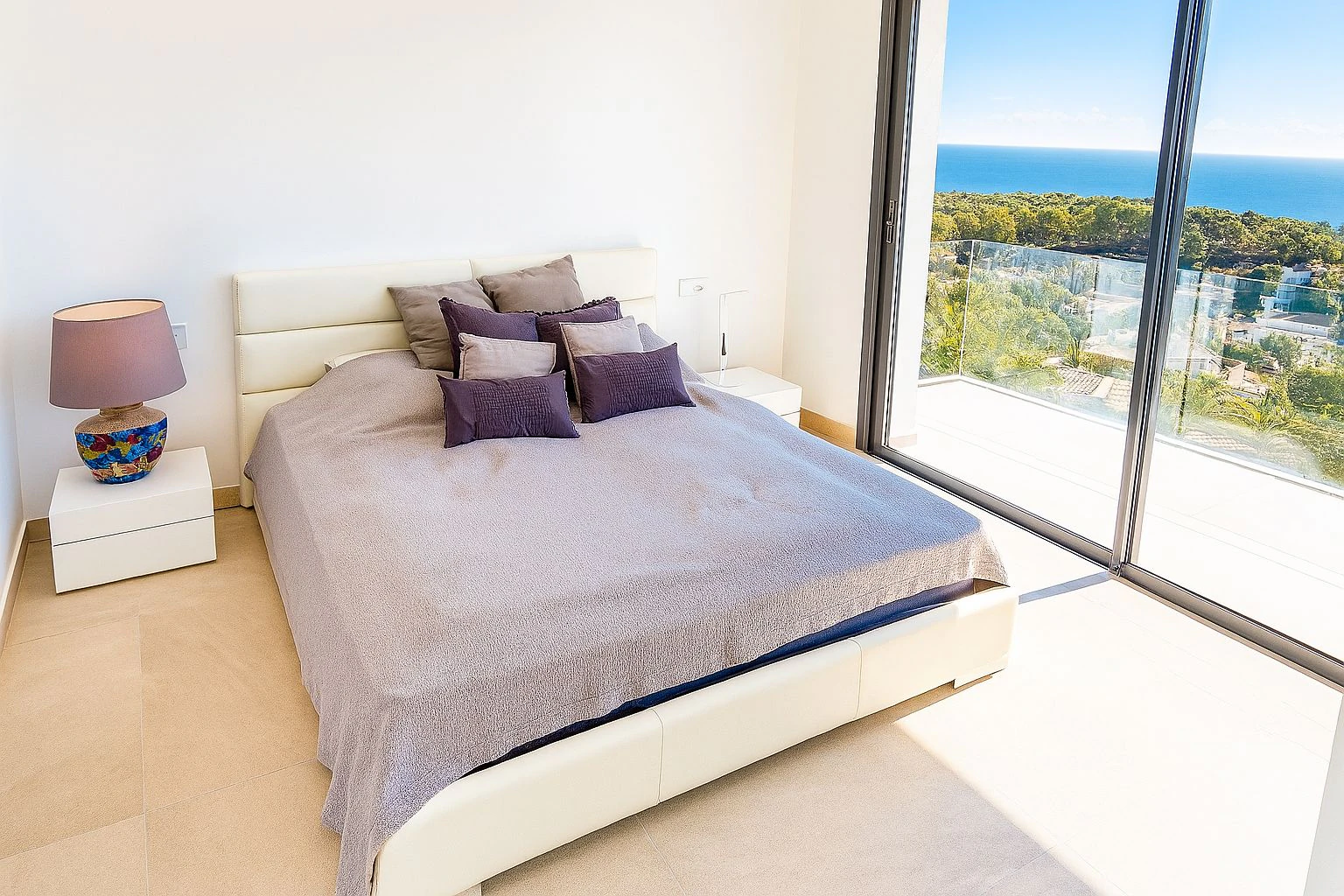 Villa de lujo, con preciosas vistas hacia el mar y Peñon d'Ifach