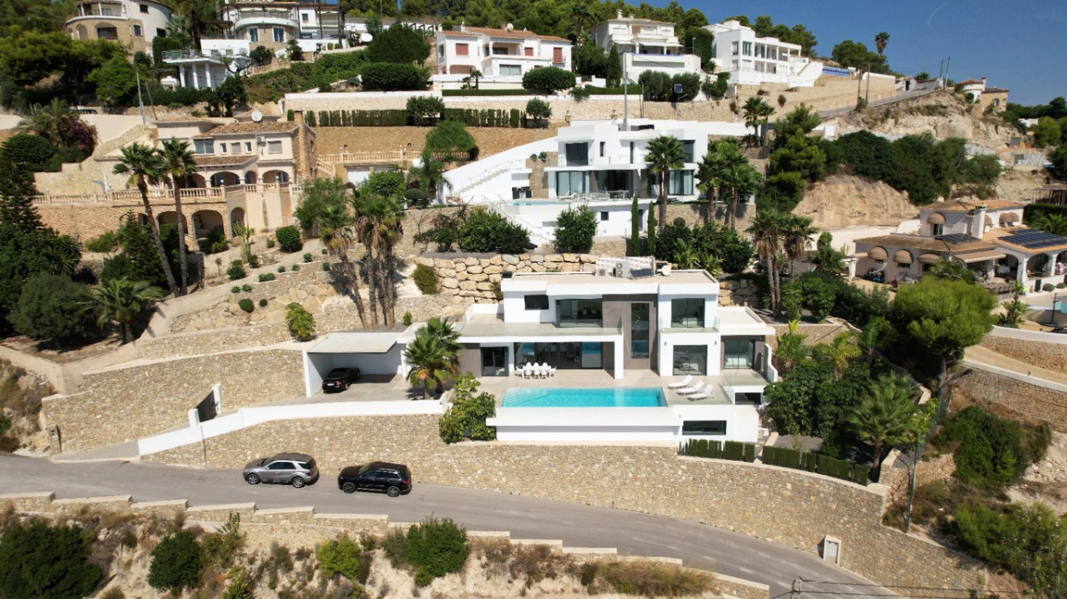 Villa de lujo, con preciosas vistas hacia el mar y Peñon d'Ifach