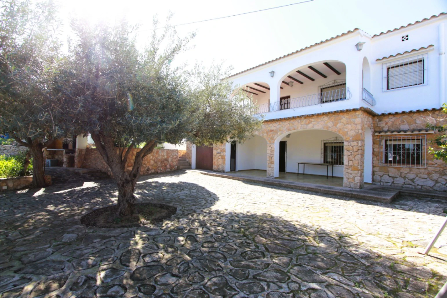 PRIVACIDAD Y NATURALEZA, VILLA MEDITERRÁNEA ÚNICA A PASOS DE LA PLAYA.