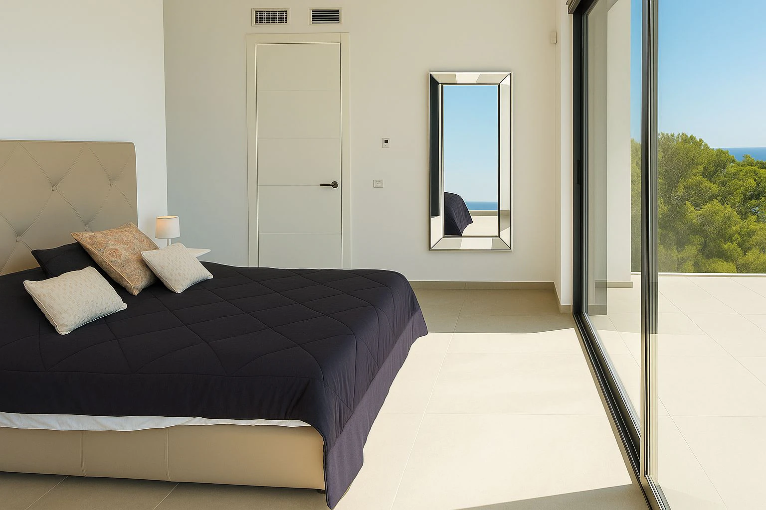 Villa de lujo, con preciosas vistas hacia el mar y Peñon d'Ifach