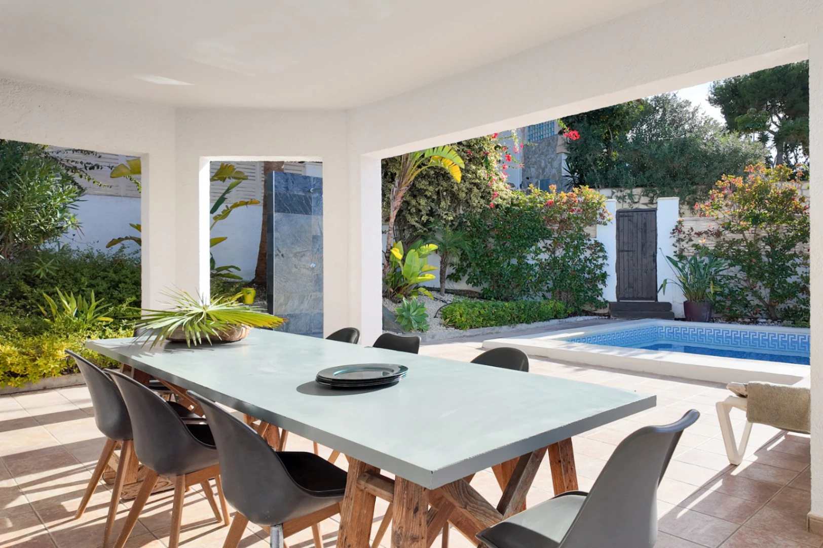 Encantadora villa con apartamento independiente y jardín mediterráneo en Cometa, Calpe