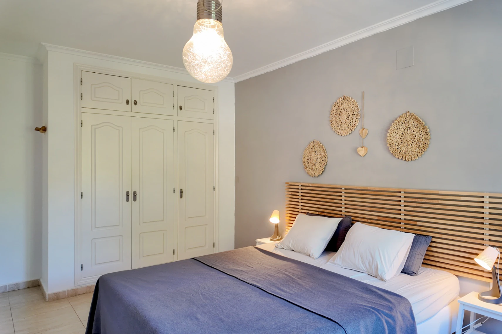 Encantadora villa con apartamento independiente y jardín mediterráneo en Cometa, Calpe