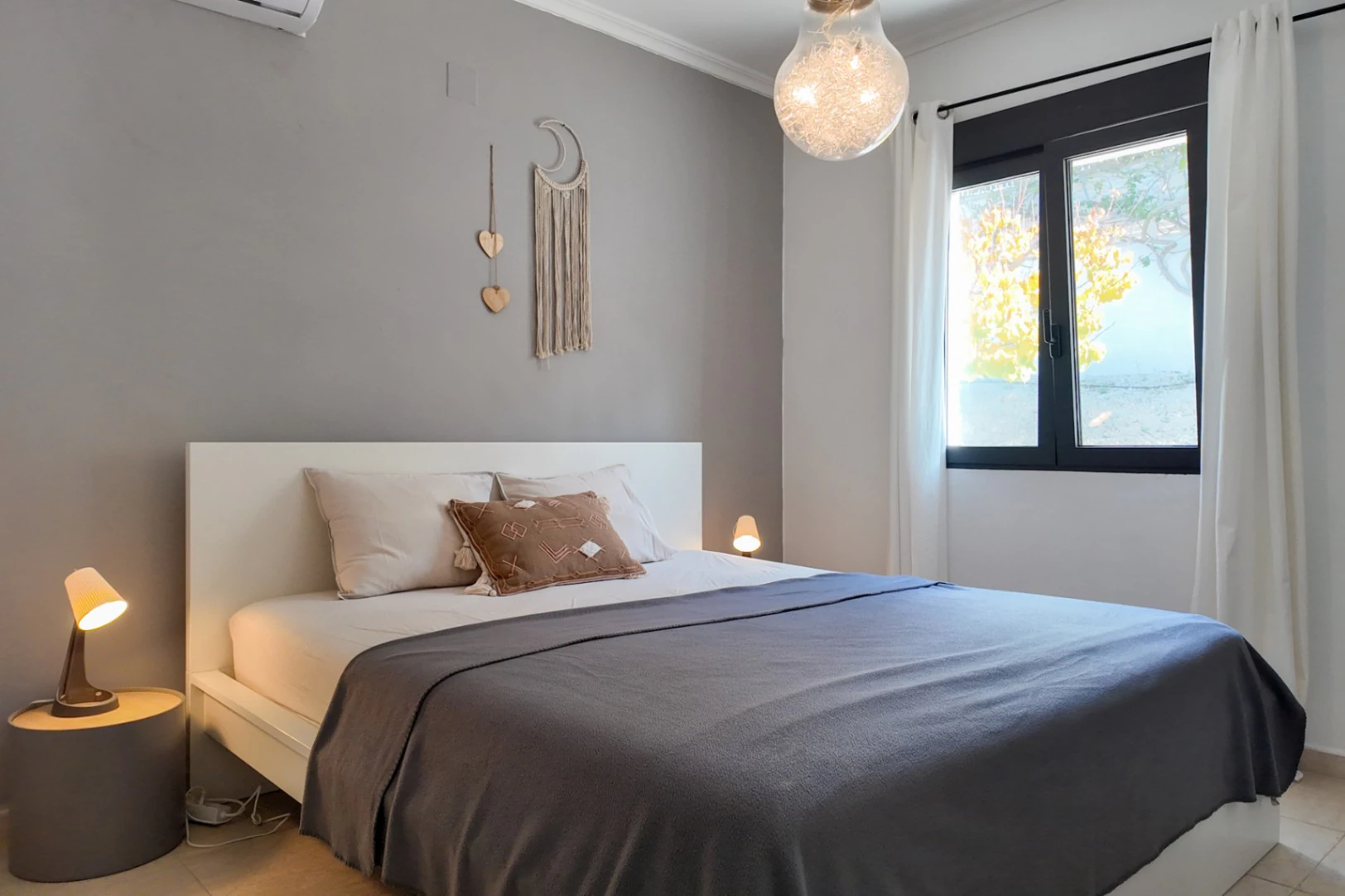 Encantadora villa con apartamento independiente y jardín mediterráneo en Cometa, Calpe