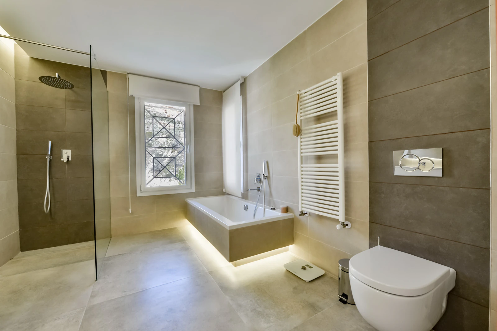 Villa de Lujo en Altea: Elegancia, Exclusividad y Vistas de Ensueño