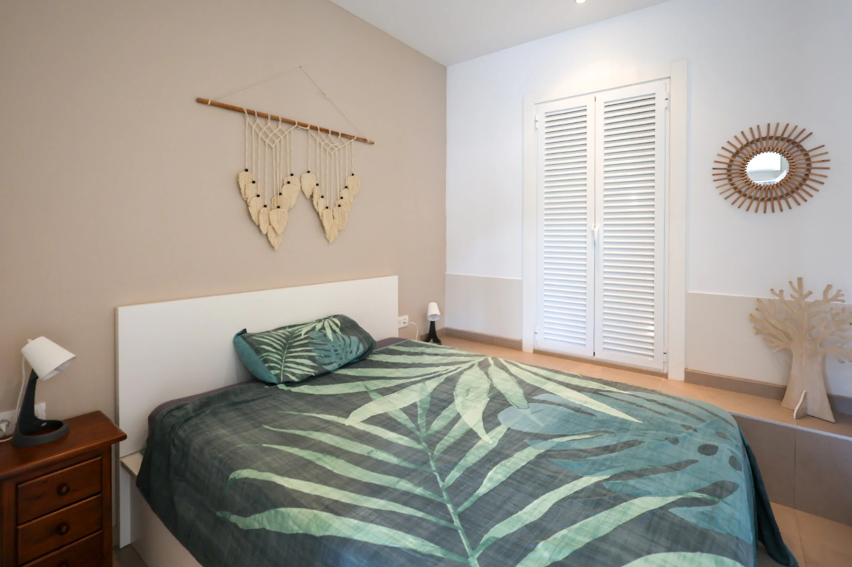 Encantadora villa con apartamento independiente y jardín mediterráneo en Cometa, Calpe