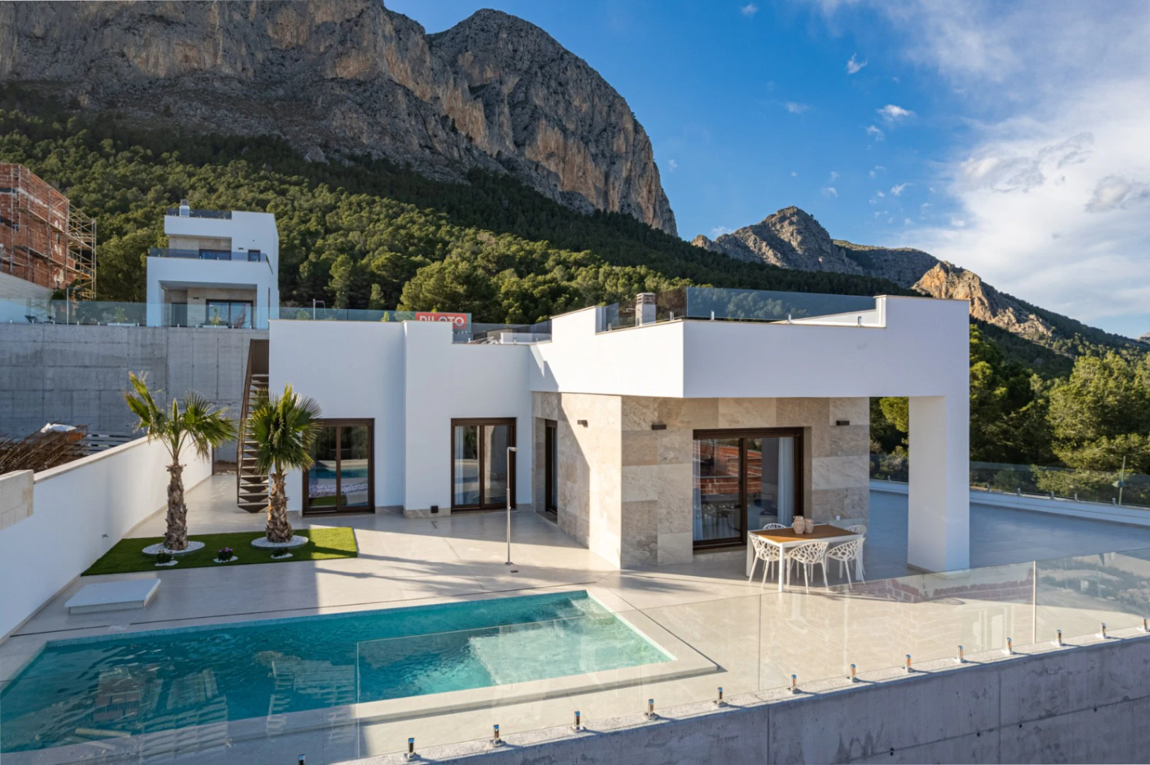 Impresionantes Villas Independientes en una Ubicación Privilegiada de la Costa Blanca