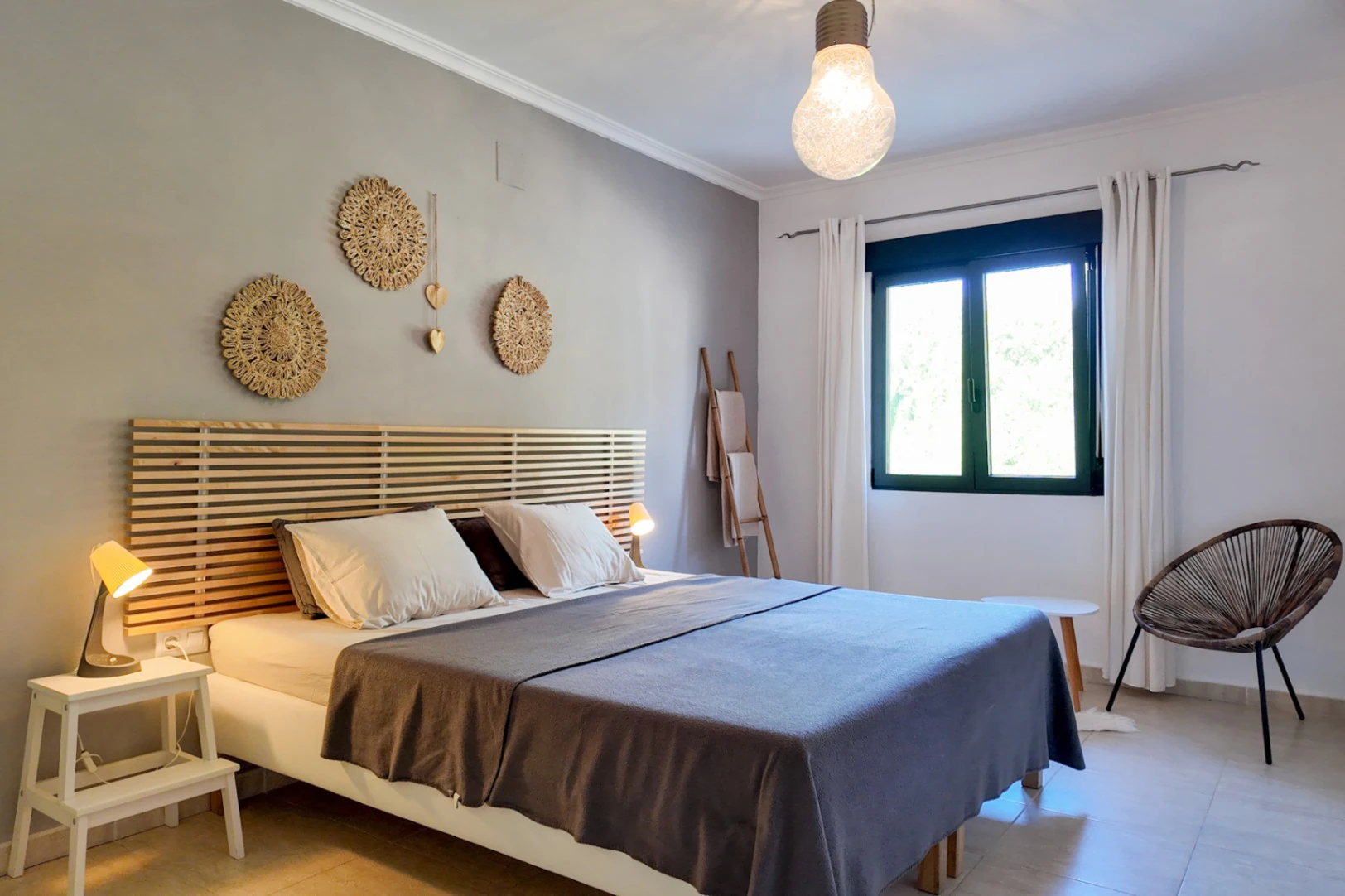 Encantadora villa con apartamento independiente y jardín mediterráneo en Cometa, Calpe