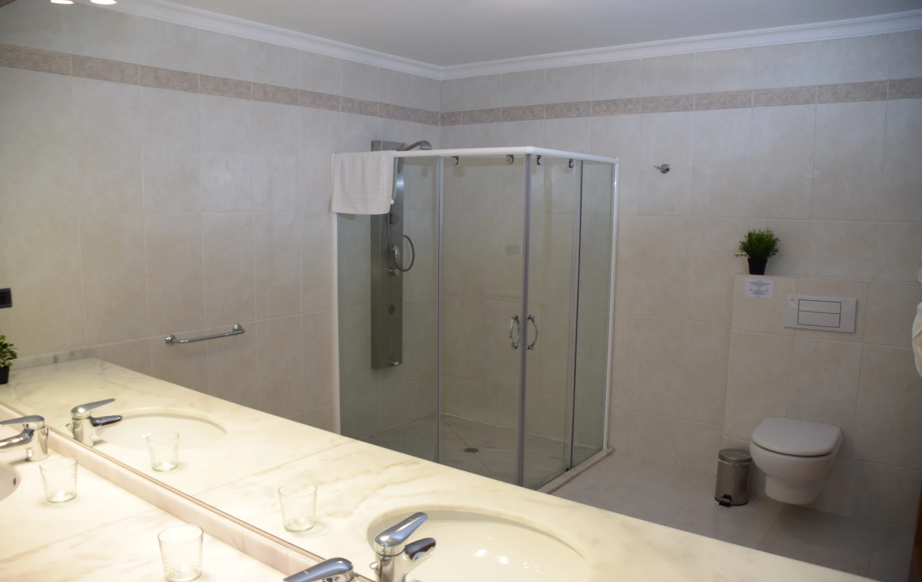 ¡OPORTUNIDAD! EN VENTA ELEGANTE APARTAMENTO EN COSTA DE BENISSA.