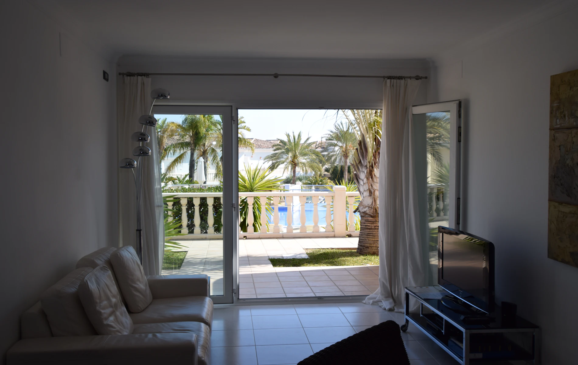 ¡OPORTUNIDAD! EN VENTA ELEGANTE APARTAMENTO EN COSTA DE BENISSA.