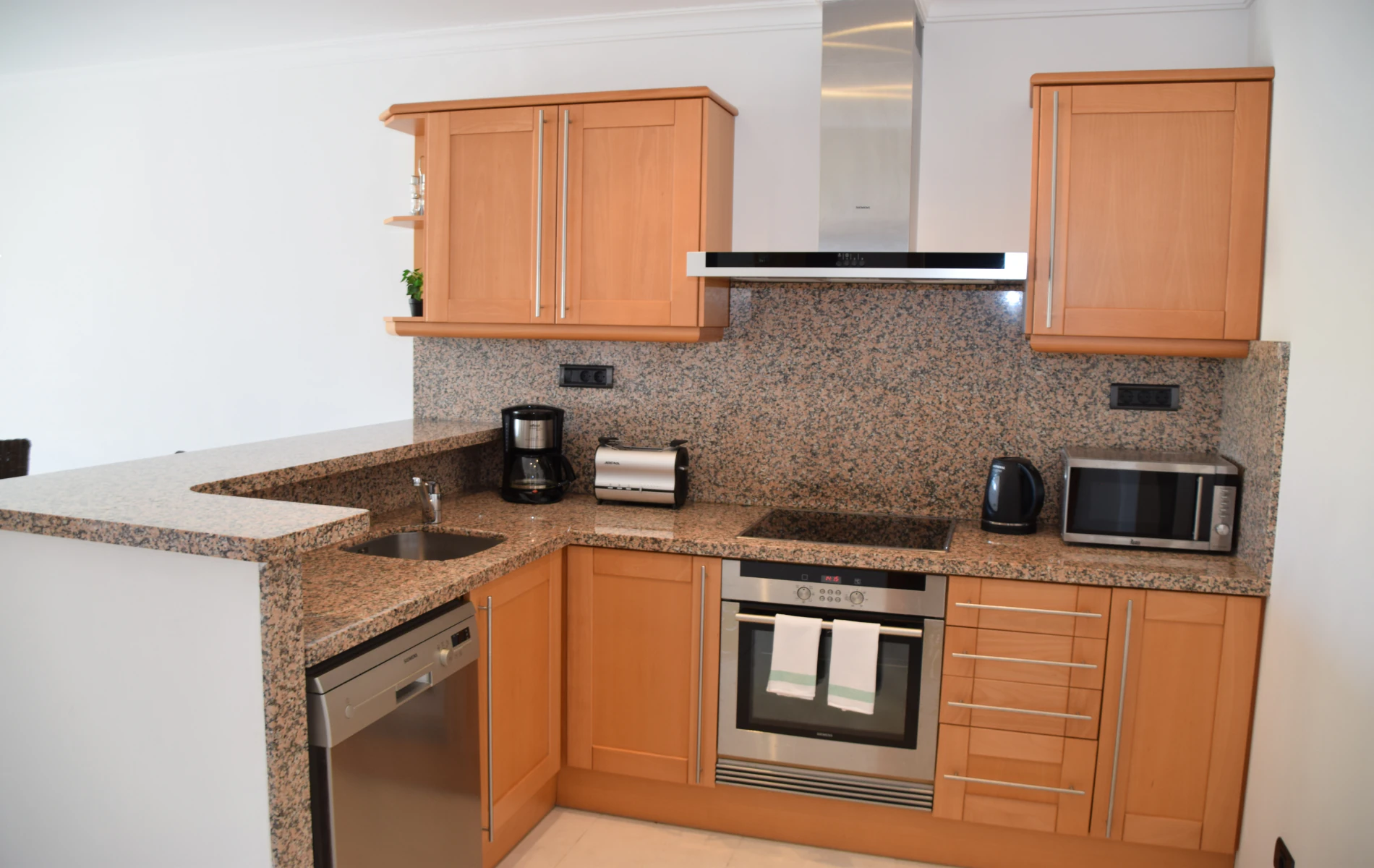 ¡OPORTUNIDAD! EN VENTA ELEGANTE APARTAMENTO EN COSTA DE BENISSA.