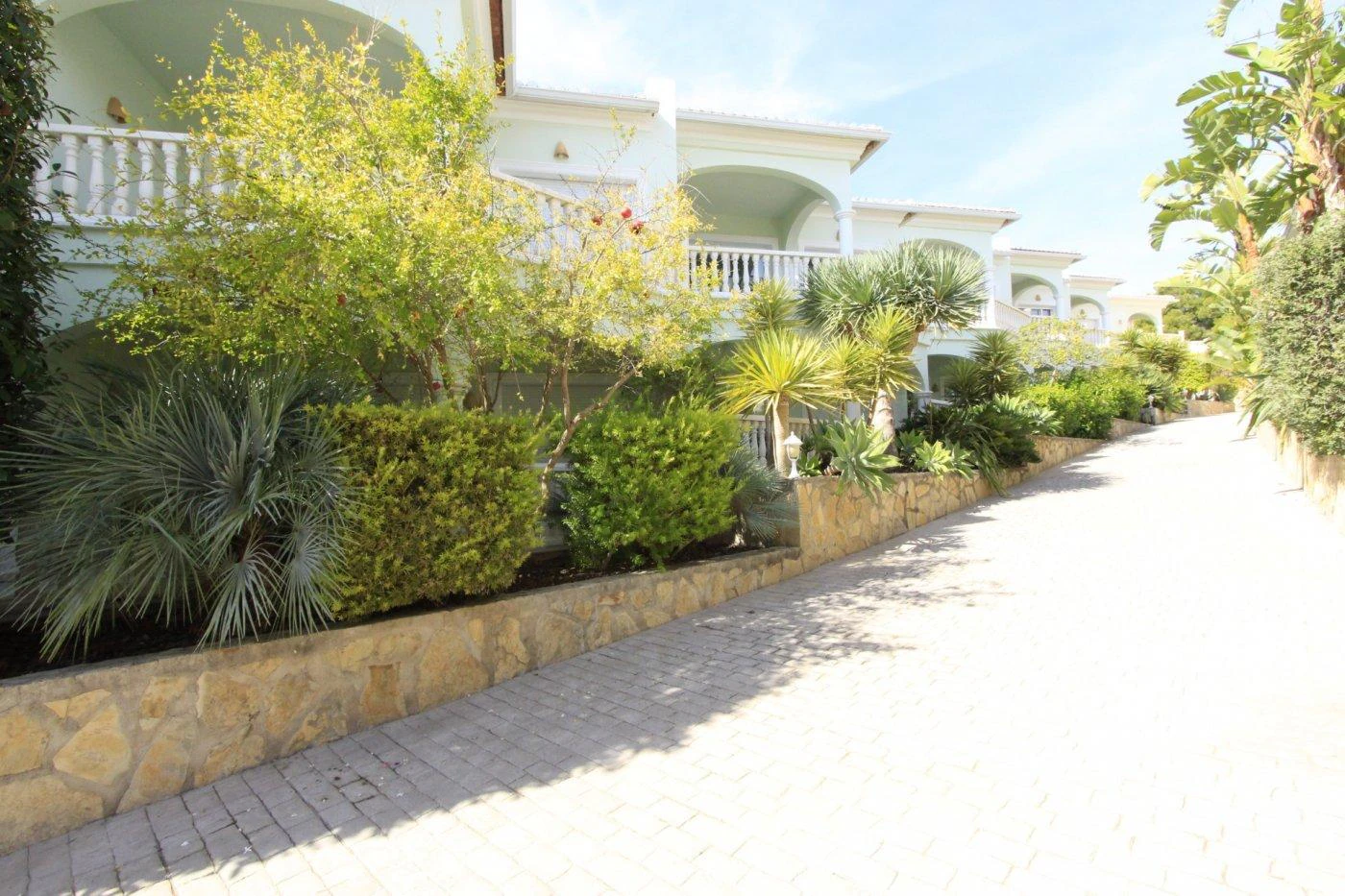 ¡OPORTUNIDAD! EN VENTA ELEGANTE APARTAMENTO EN COSTA DE BENISSA.