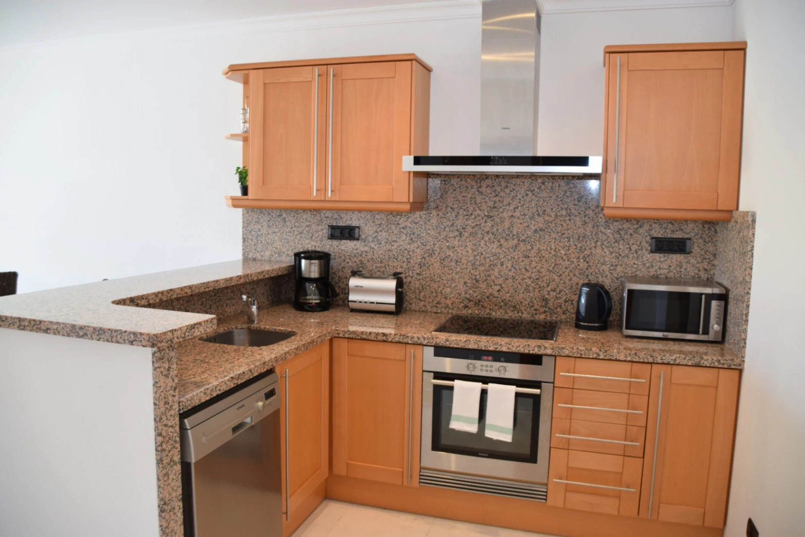 ¡OPORTUNIDAD! EN VENTA ELEGANTE APARTAMENTO DE 1 DORMITORIO, COSTA DE BENISSA.