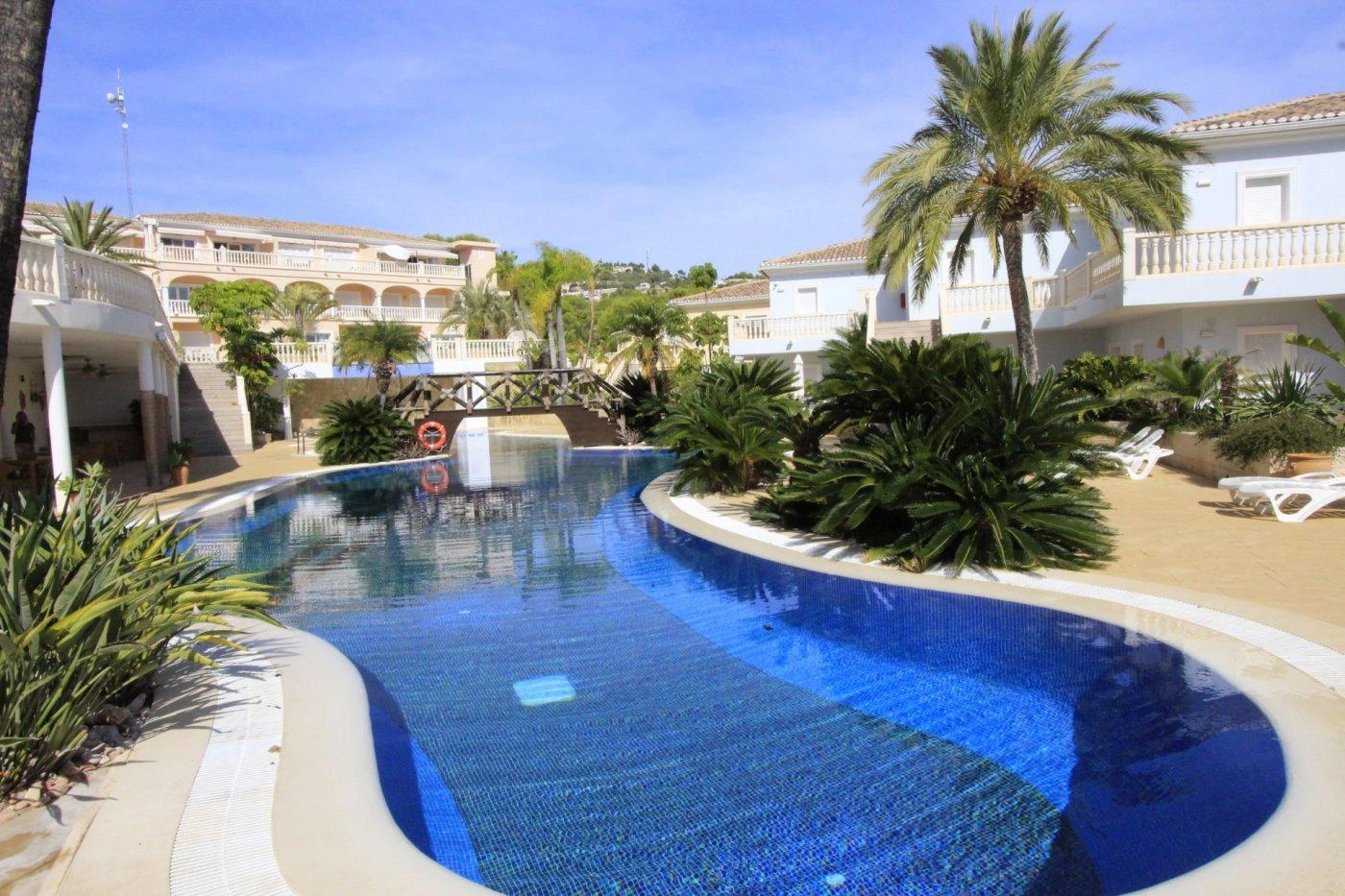 ¡OPORTUNIDAD! EN VENTA ELEGANTE APARTAMENTO EN COSTA DE BENISSA.