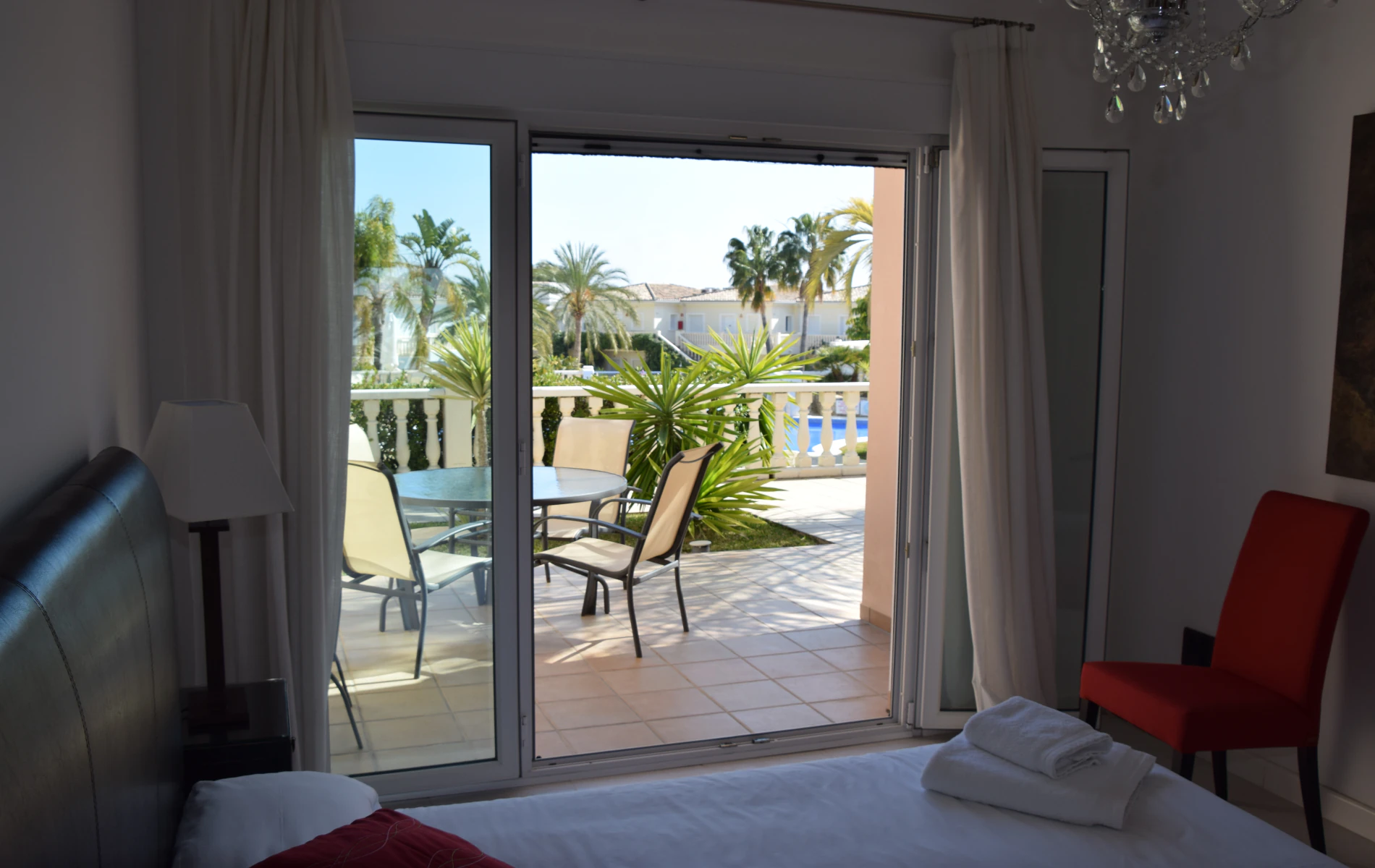 ¡OPORTUNIDAD! EN VENTA ELEGANTE APARTAMENTO EN COSTA DE BENISSA.