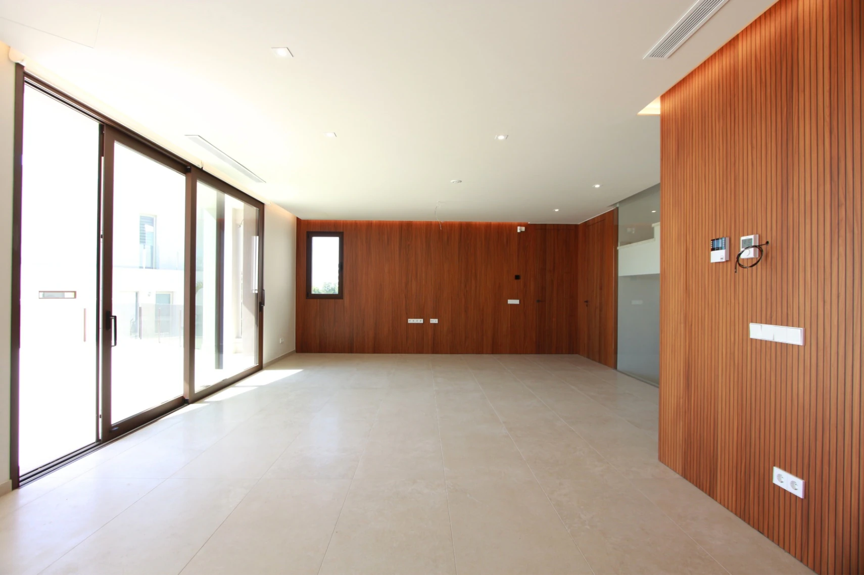 Villa moderna de obra nueva en Calpe con vistas al mar y al Peñón de Ifach