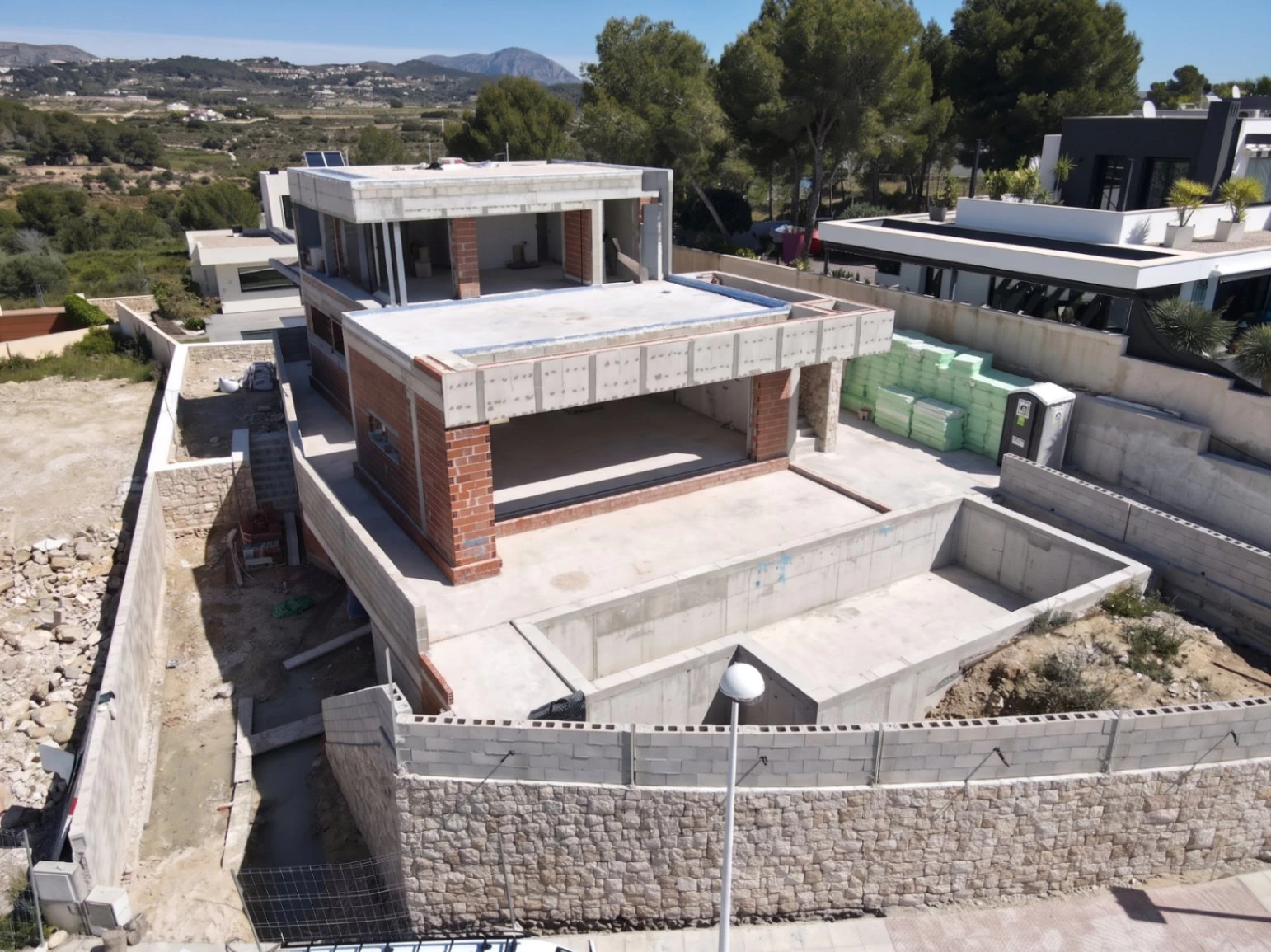 VILLA DE LUJO MODERNA CERCA DEL CENTRO DE MORAIRA Y DE SUS PLAYAS
