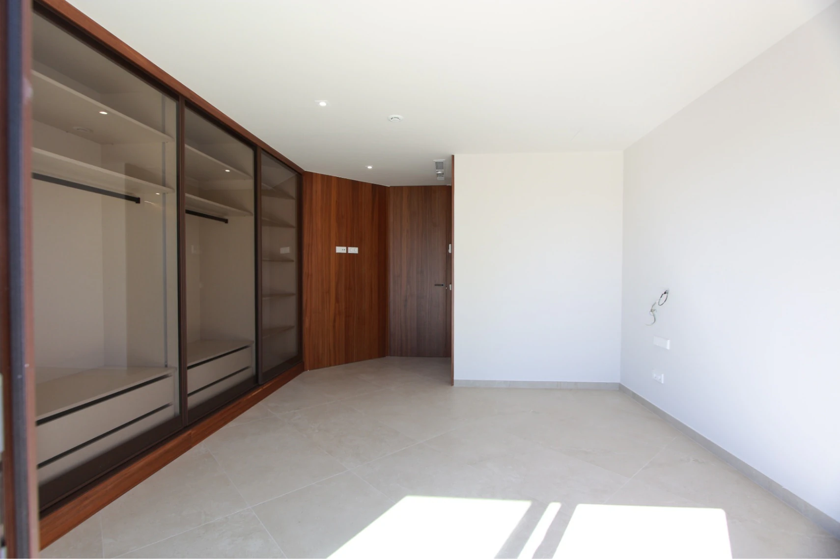 Villa moderna de obra nueva en Calpe con vistas al mar y al Peñón de Ifach