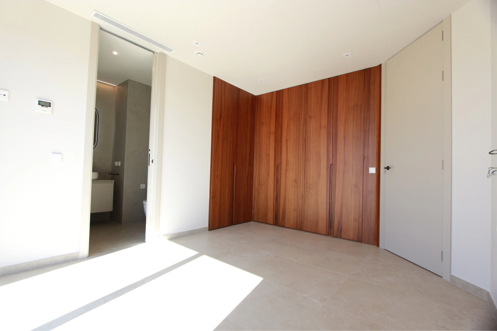 Villa moderna de obra nueva en Calpe con vistas al mar y al Peñón de Ifach