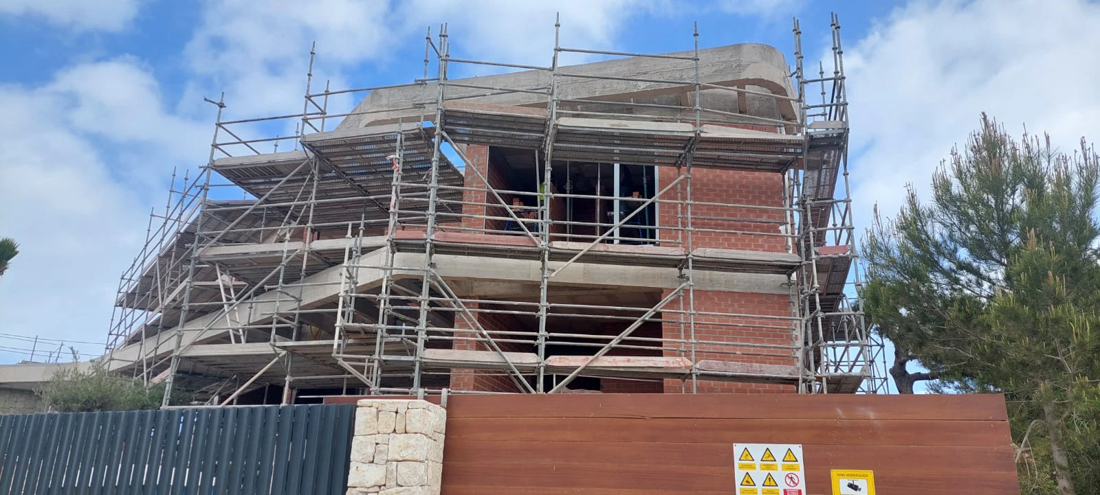 VILLA EN PRIMERA LINEA DE MAR EN JAVEA