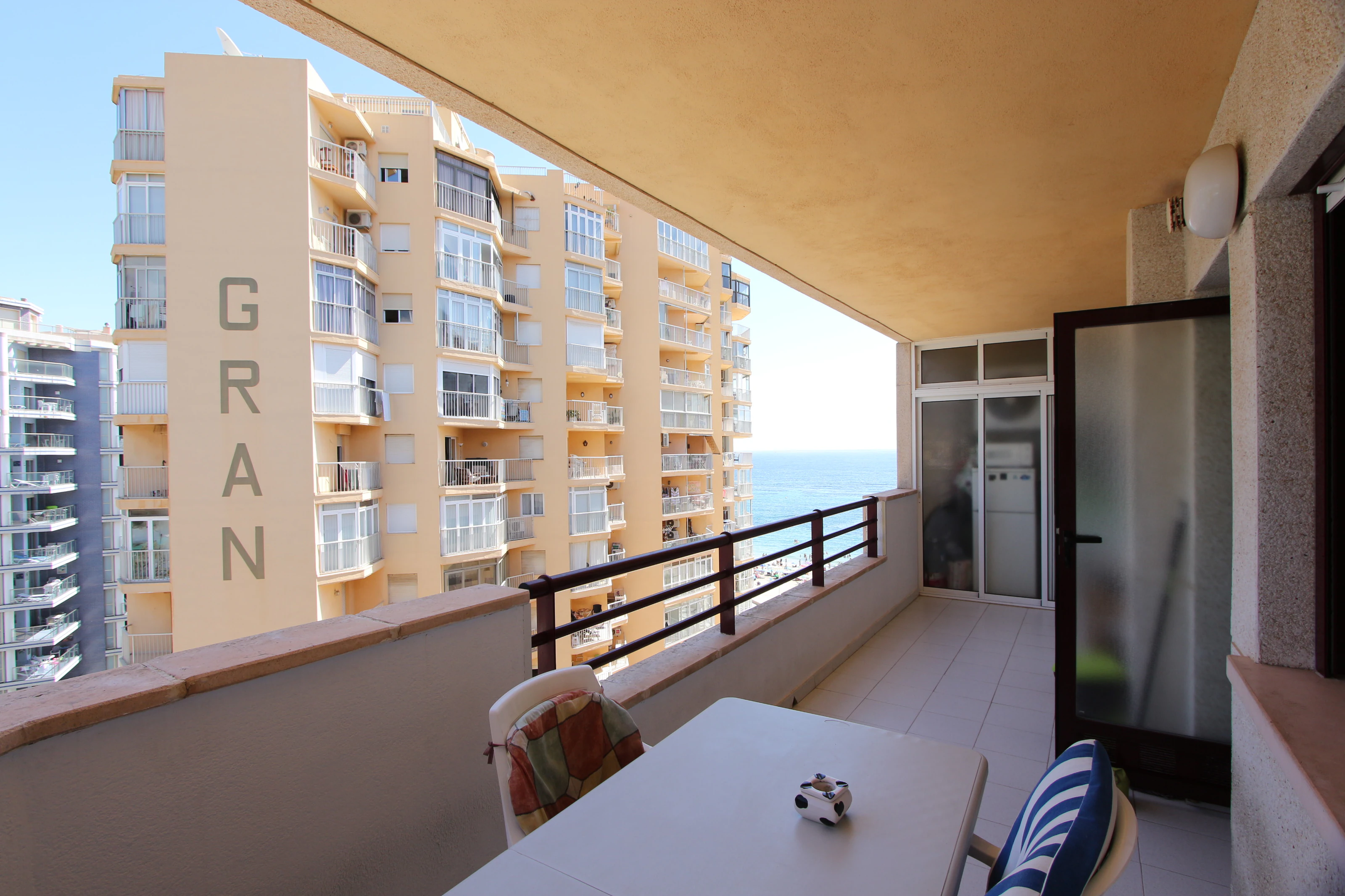 Apartamento en primera línea de playa en Calpe – Playa de la Fossa