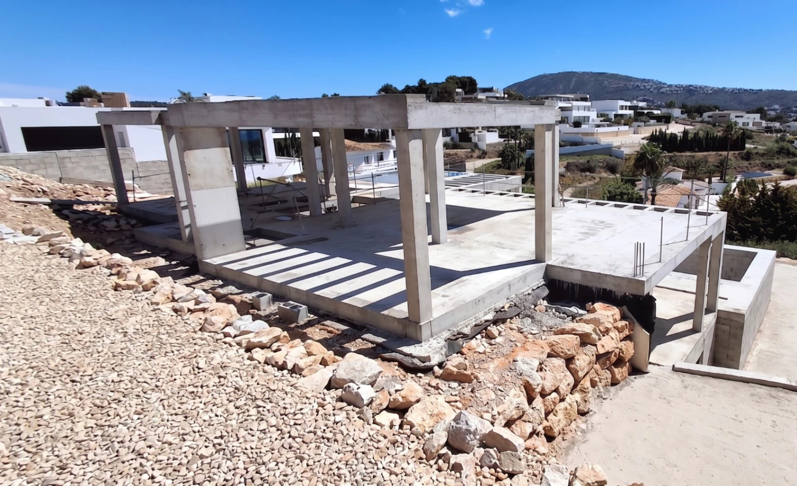 VILLA MODERNA CON VISTAS AL MAR EN MORAIRA