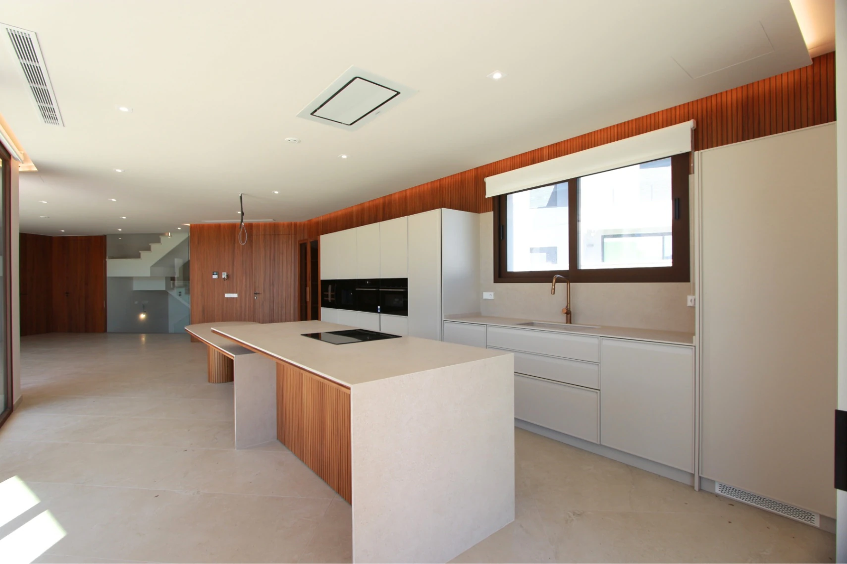 Villa moderna de obra nueva en Calpe con vistas al mar y al Peñón de Ifach