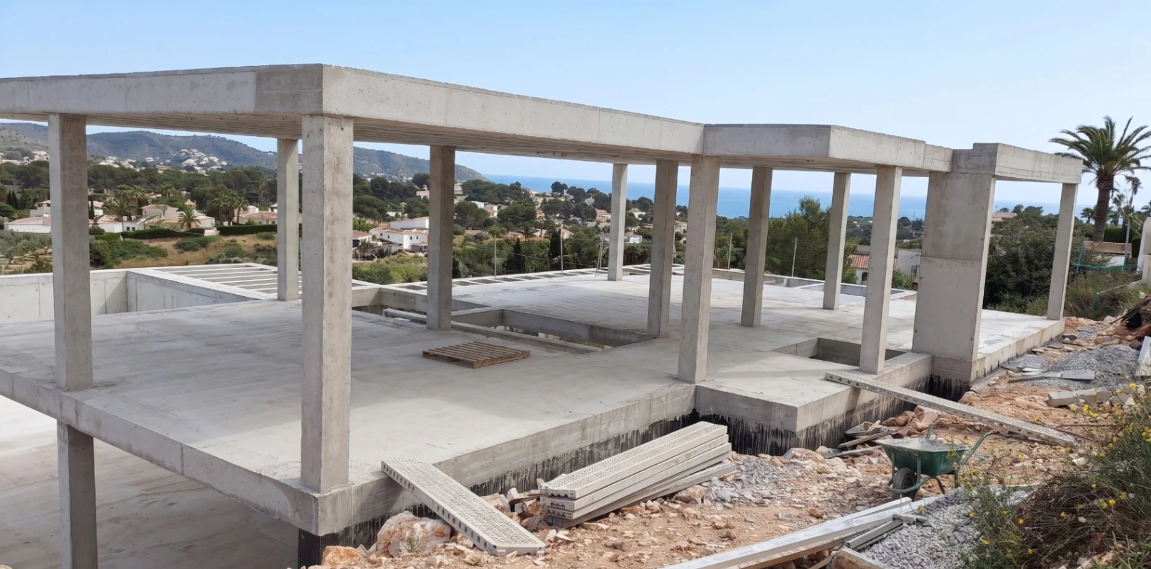 VILLA MODERNA CON VISTAS AL MAR EN MORAIRA