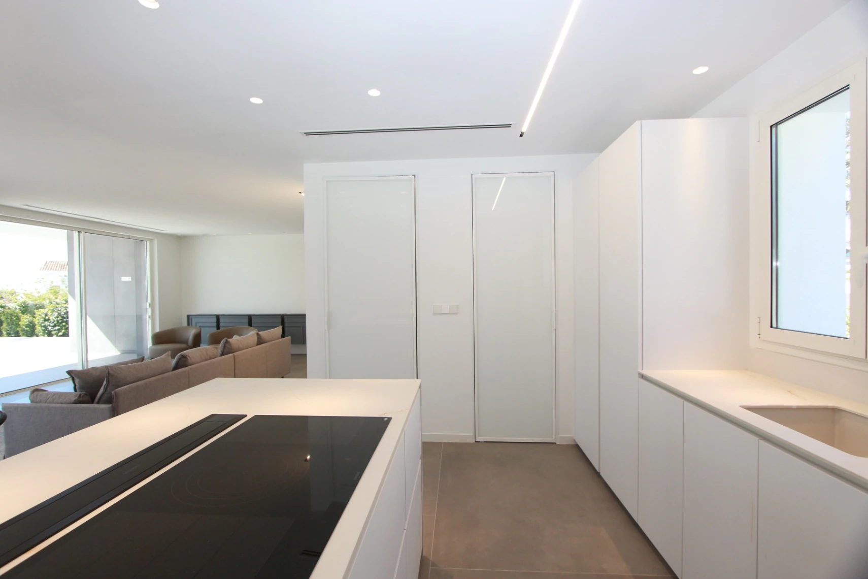 Villa de Diseño Contemporáneo, vistas al mar, a un Paso de Moraira