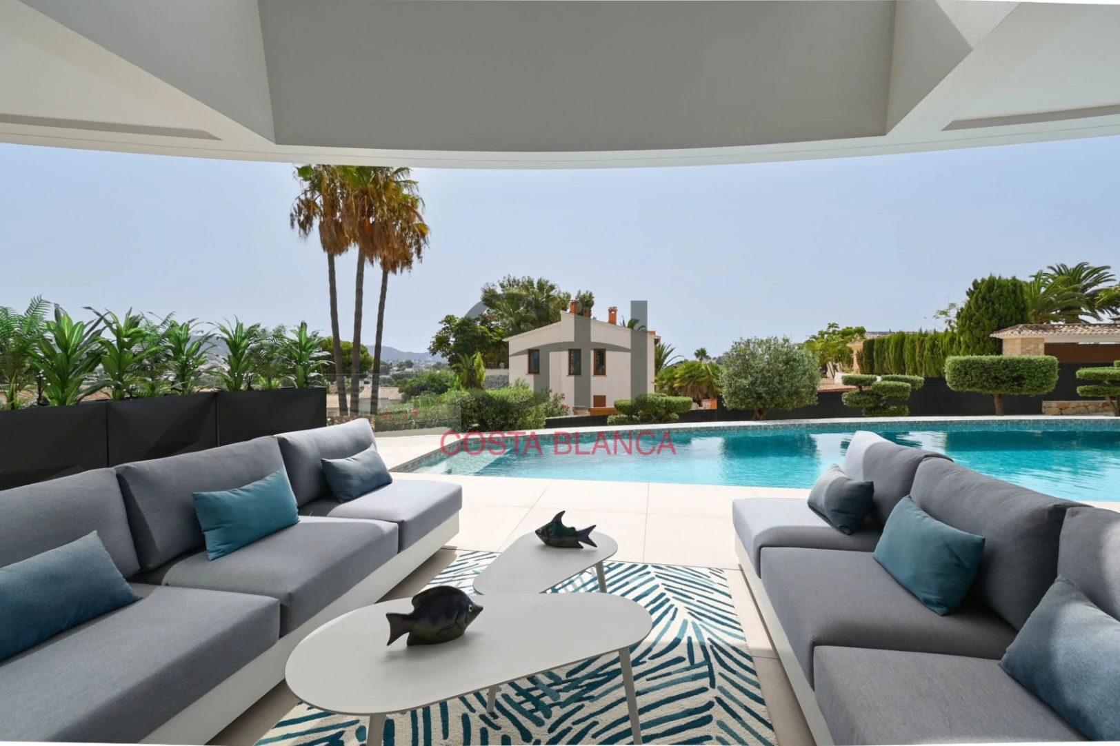 Moderna Villa de Lujo High-Tech con Vistas al Mar y a la Montaña en Moraira