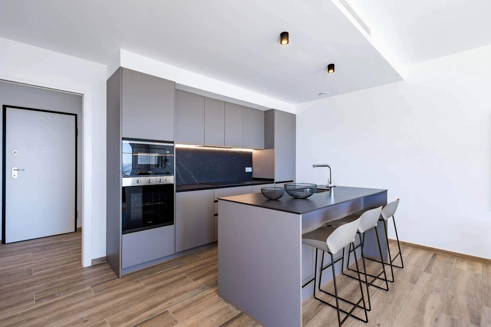 Modernas Villas de Obra Nueva en Polop con Vistas al Mar y la Montaña