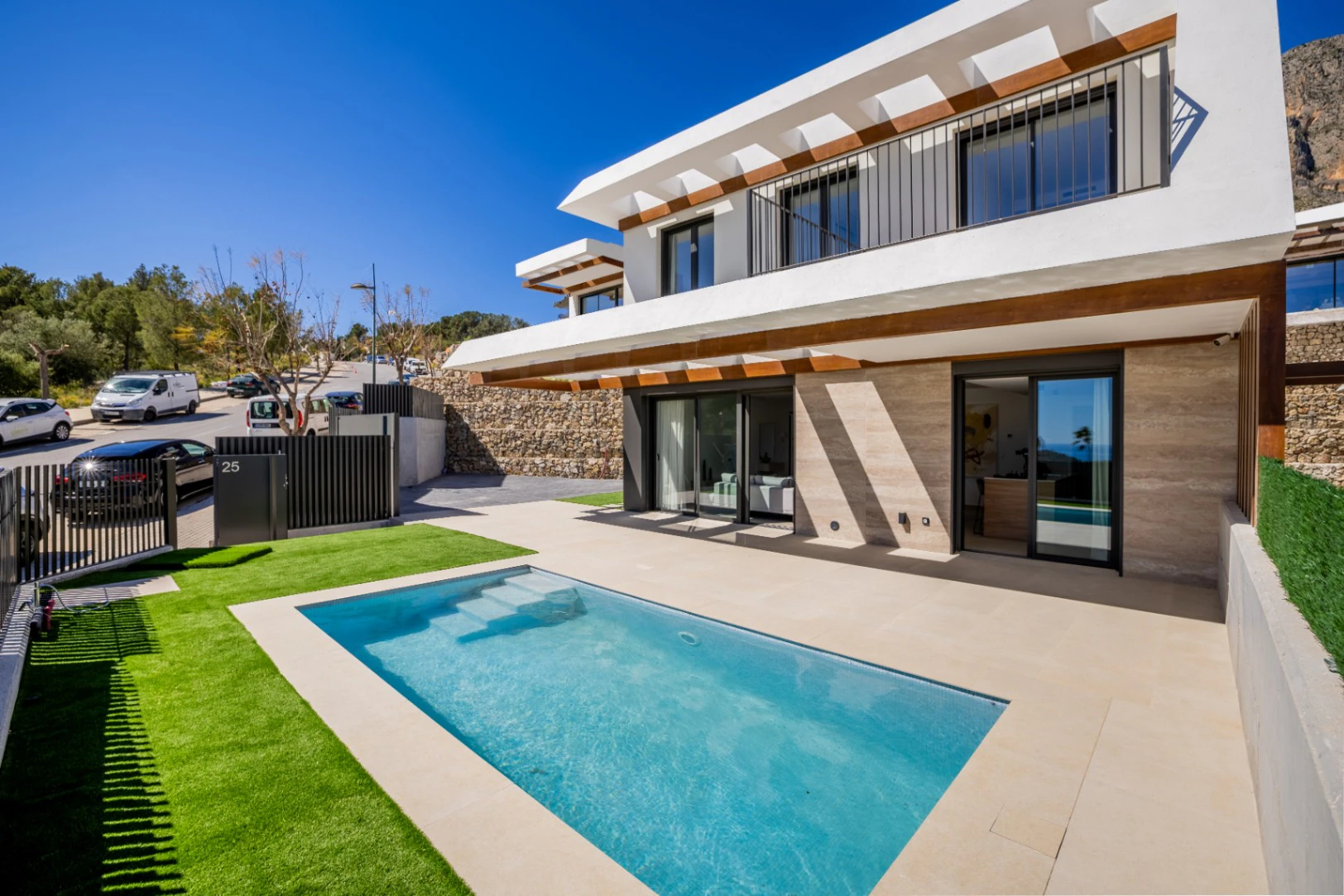 Modernas Villas de Obra Nueva en Polop con Vistas al Mar y la Montaña