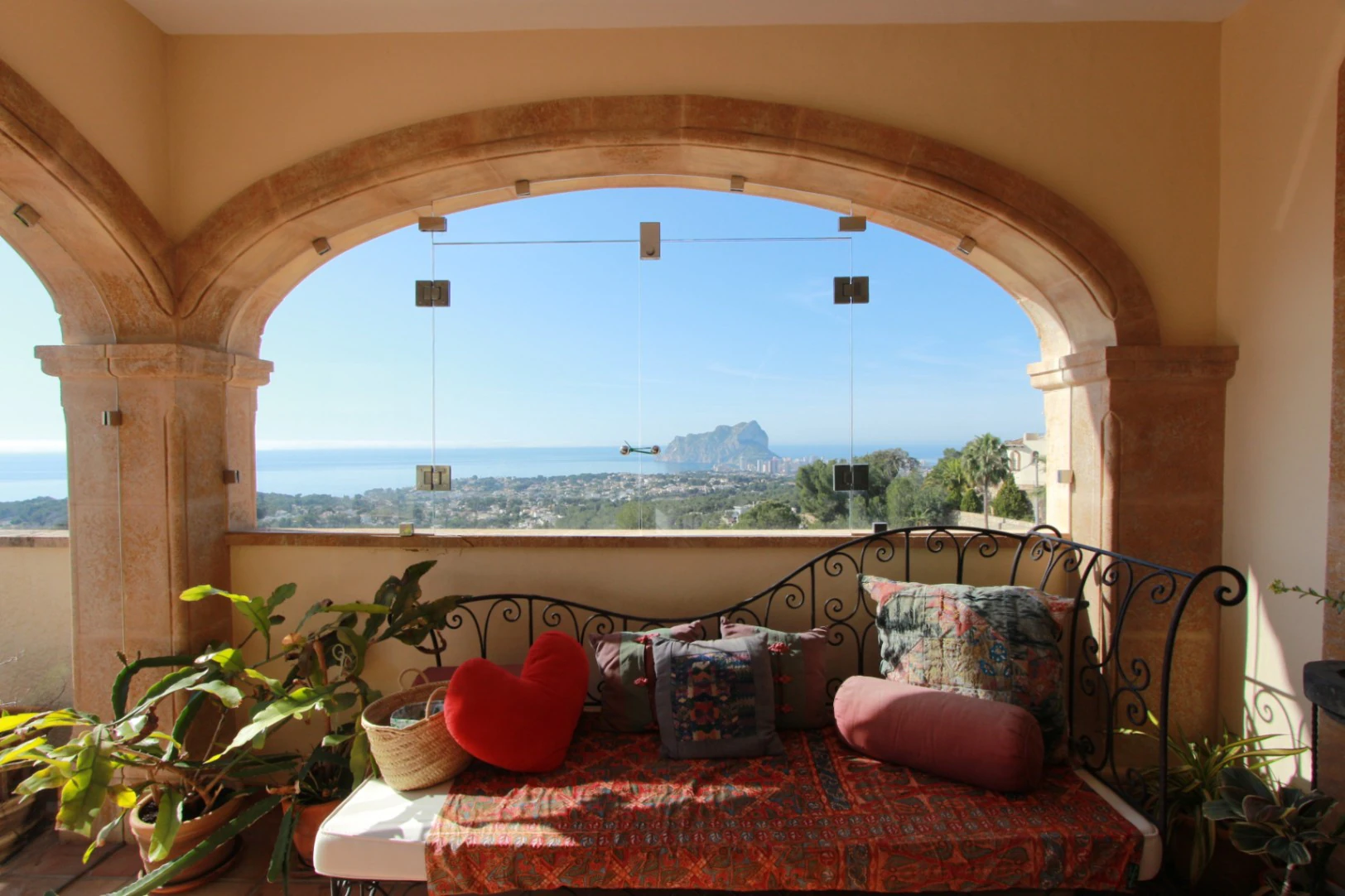 VILLA CON VISTAS PANORÁMICAS AL MAR
