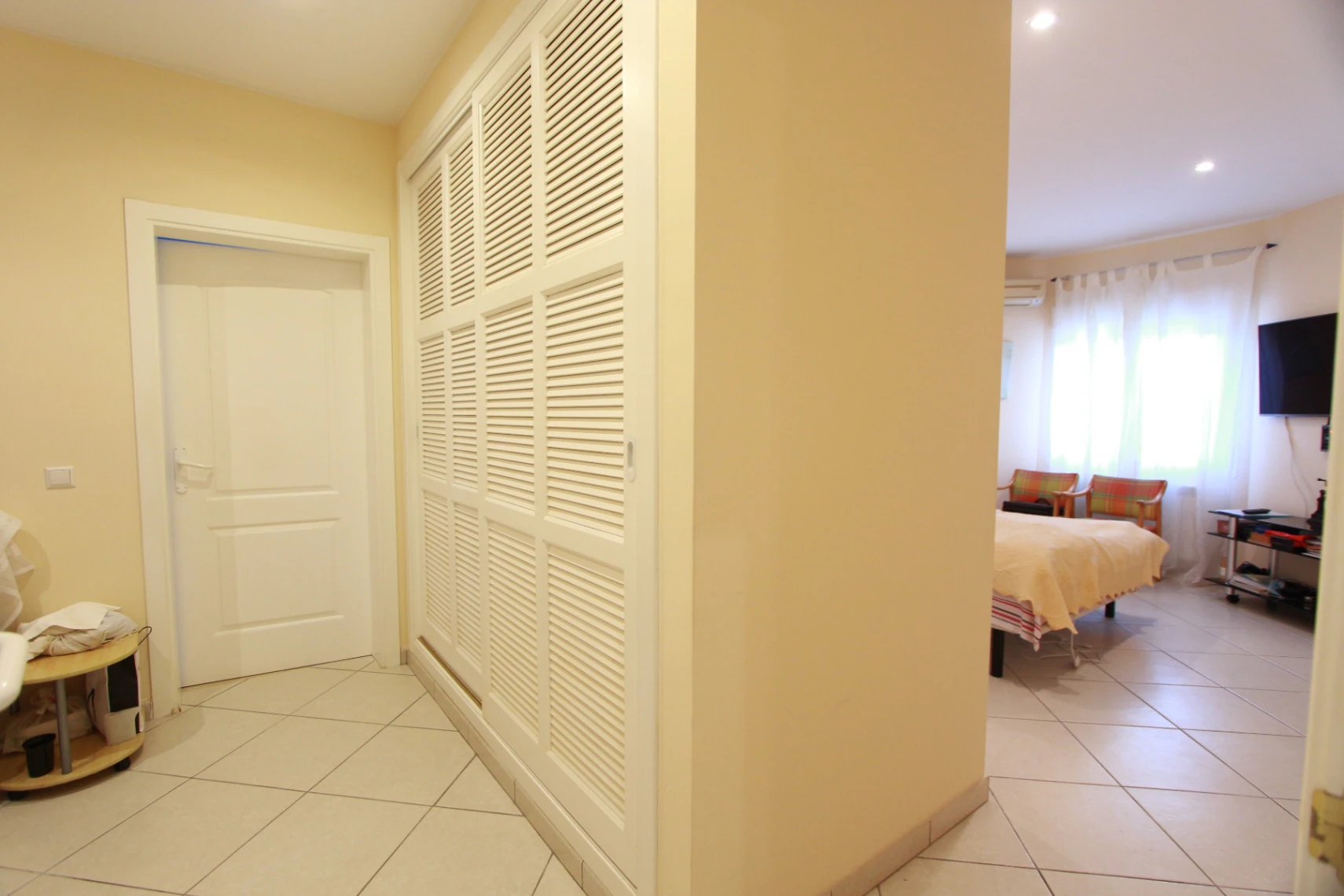 MAGNÍFICA VILLA MEDITERRÁNEA EN CALPE: TRANQUILIDAD, ESPACIOS AMPLIOS Y VISTAS PANORÁMICAS