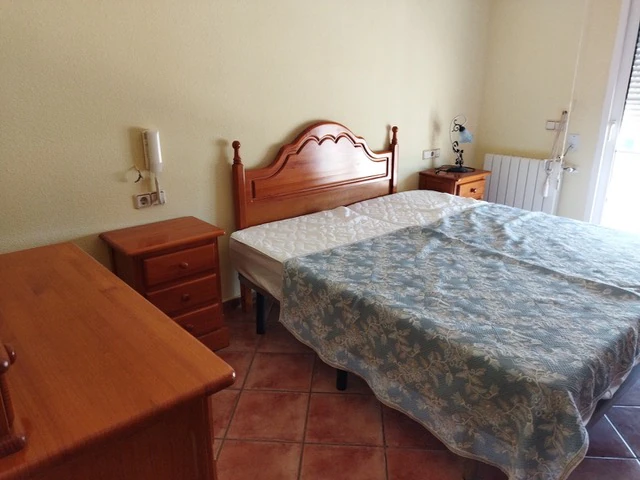 Villa Luminosa y Espaciosa con Jardín y Piscina Comunitaria