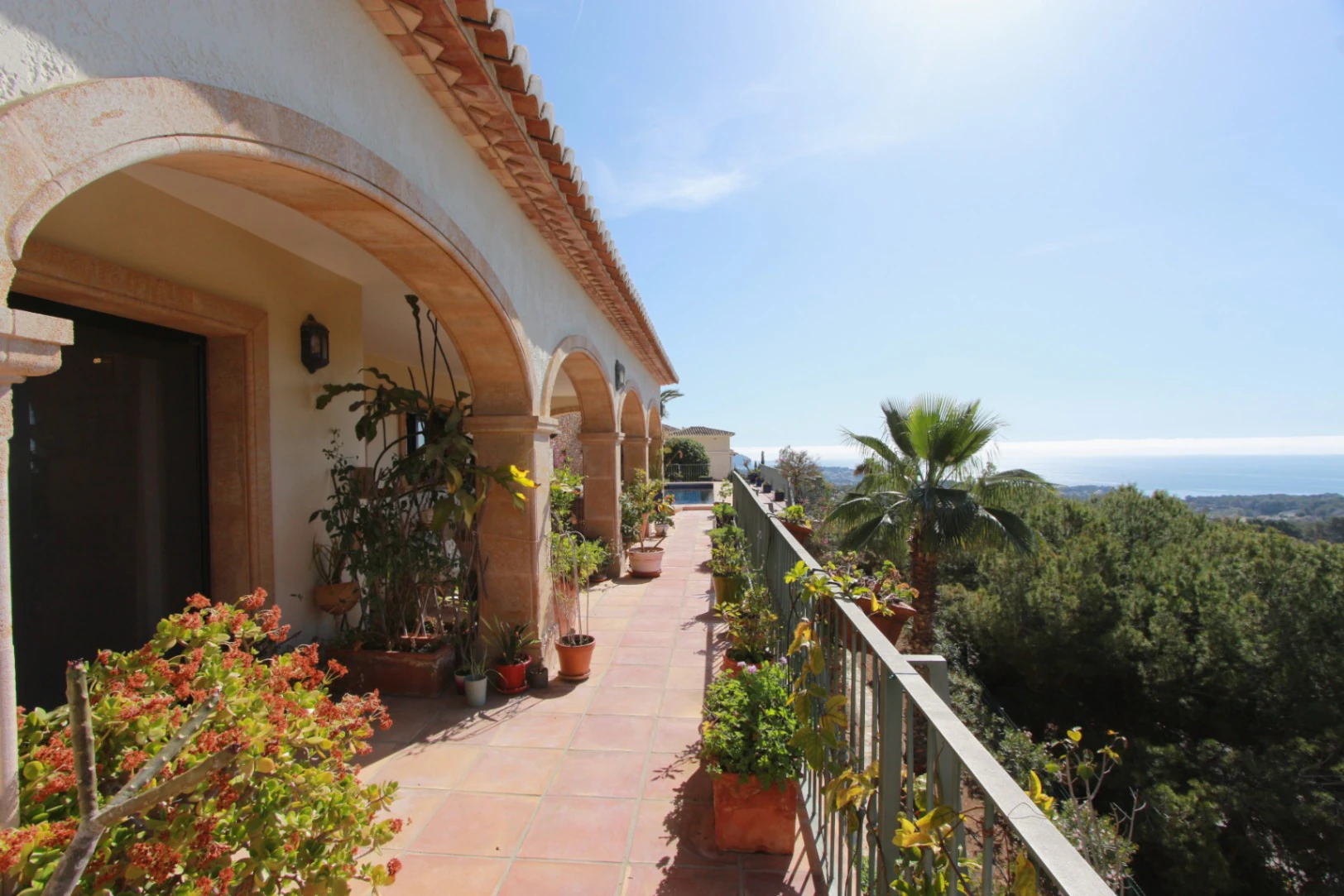 VILLA CON VISTAS PANORÁMICAS AL MAR