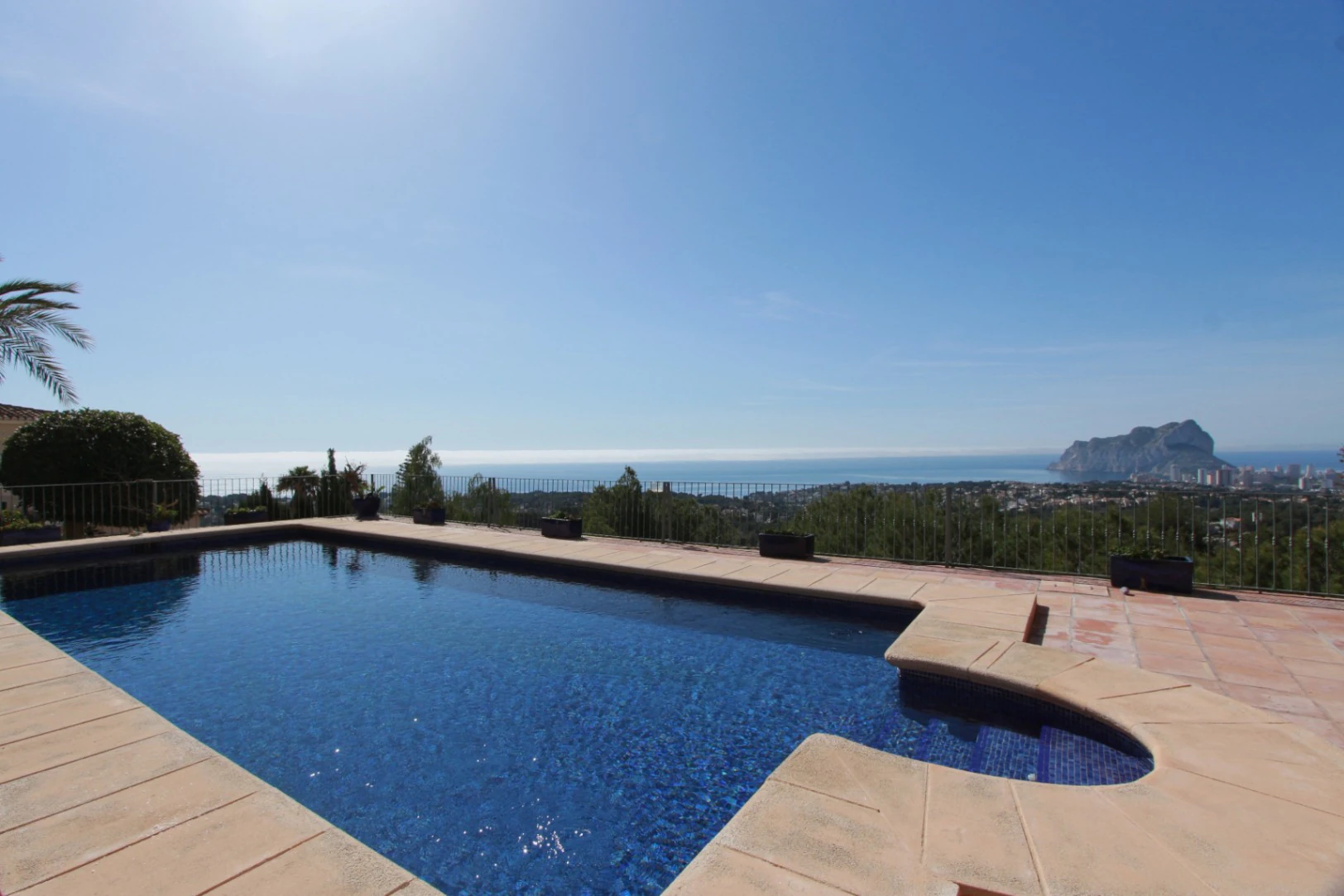 VILLA CON VISTAS PANORÁMICAS AL MAR