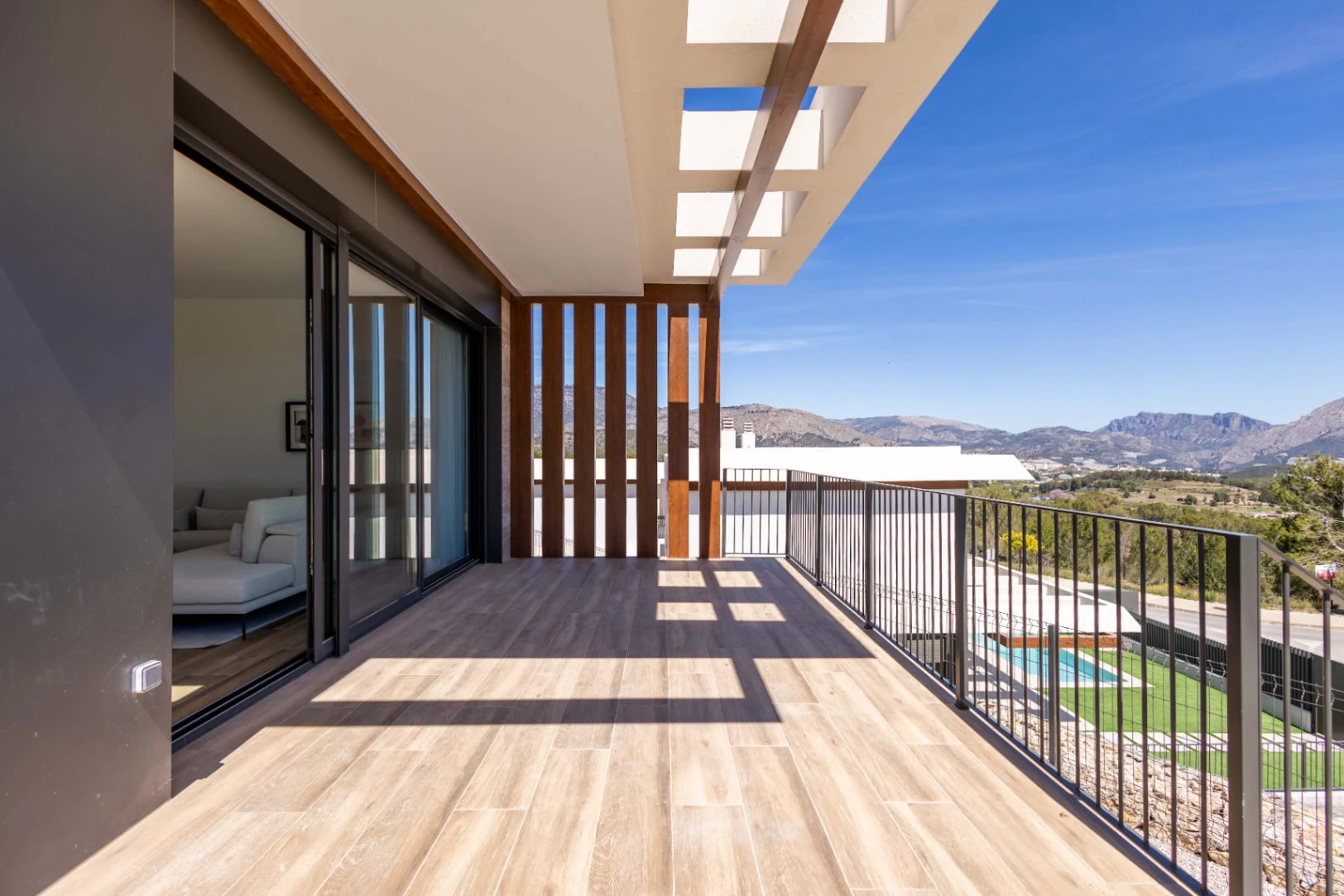 Modernas Villas de Obra Nueva en Polop con Vistas al Mar y la Montaña