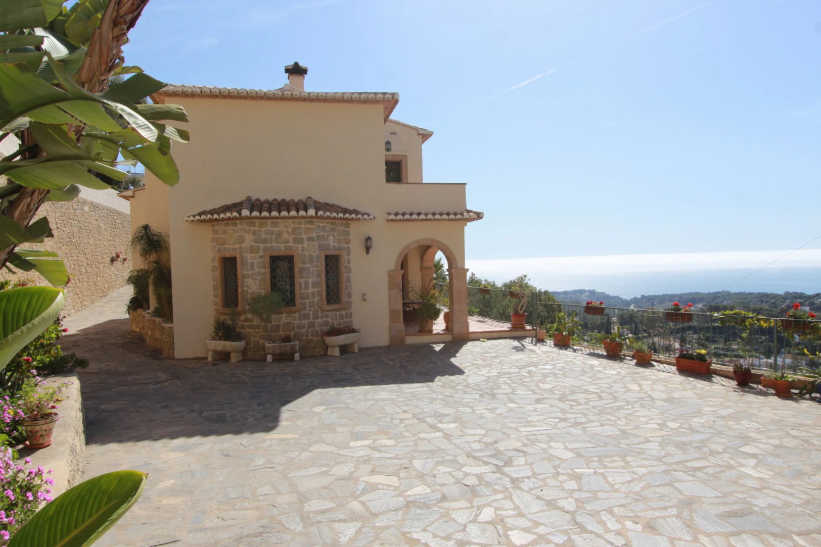 VILLA CON VISTAS PANORÁMICAS AL MAR