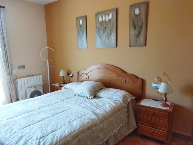 Villa Luminosa y Espaciosa con Jardín y Piscina Comunitaria