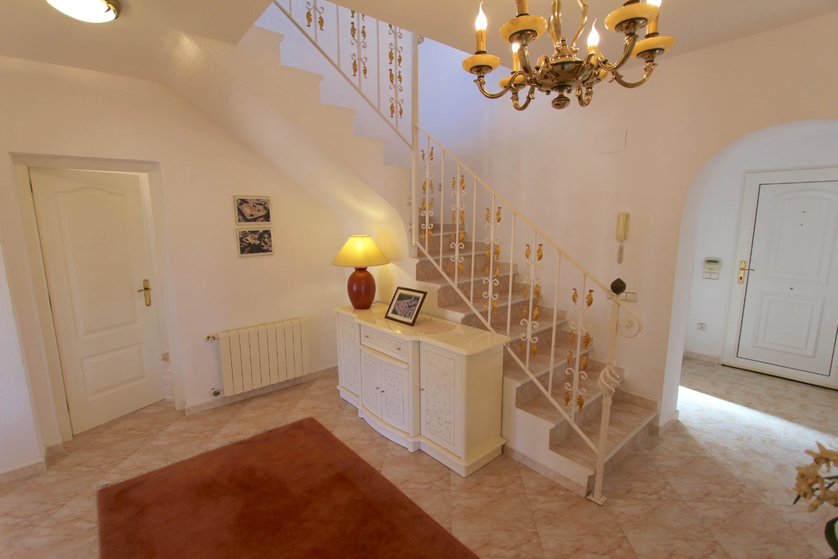 Espaciosa Villa Mediterránea de 4 Dormitorios en Parcela de 1.340 m² en Benissa – Cerca de la Costa