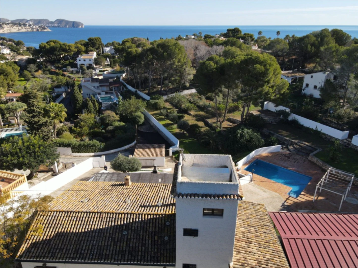Privacidad, Mar y Naturaleza: Una Casa de Campo Mediterránea Única – Oportunidad de Inversión