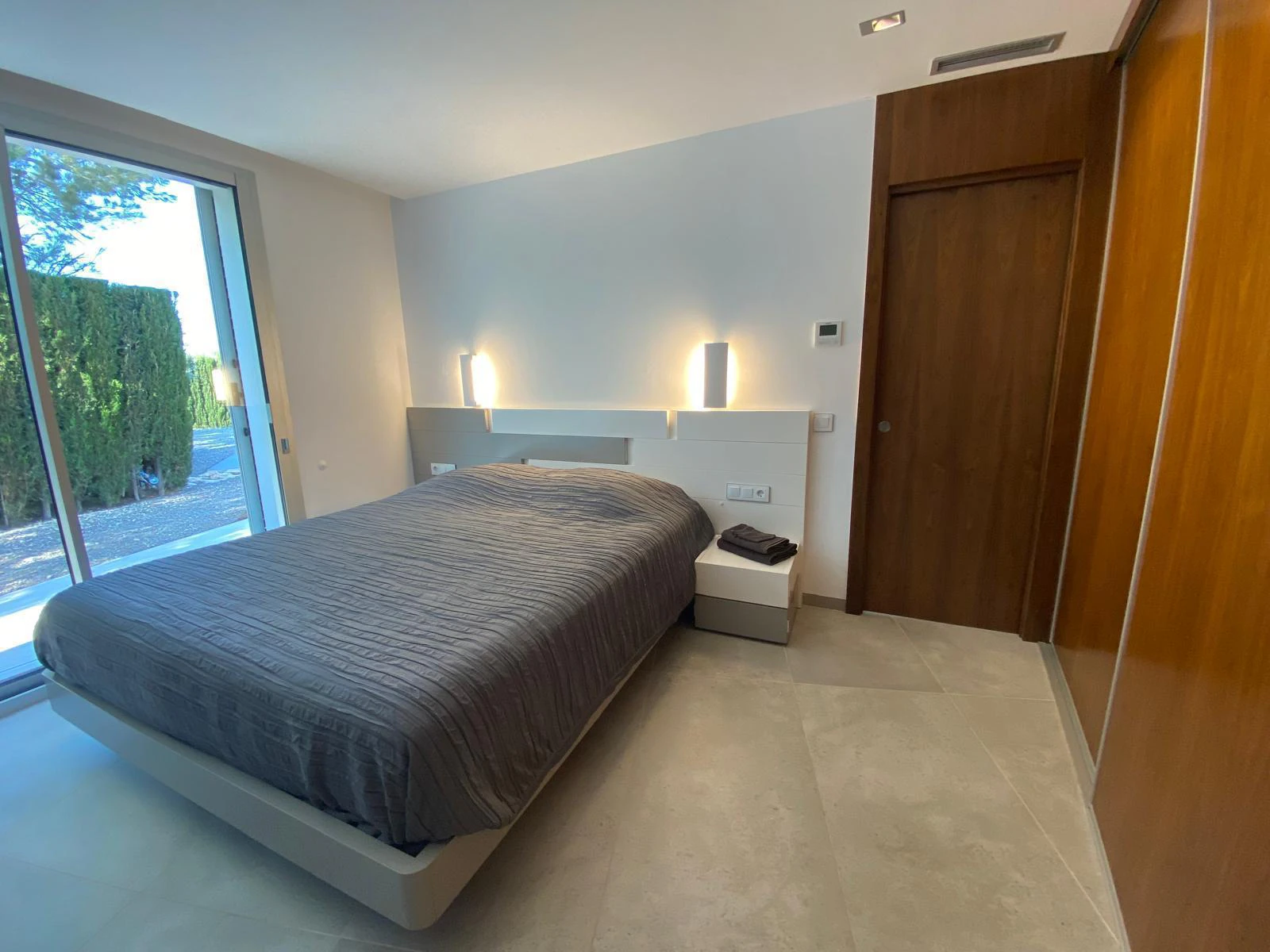 Villa con parcela llana, gran privacidad y excelente ubicación cerca de La Fustera, Benissa