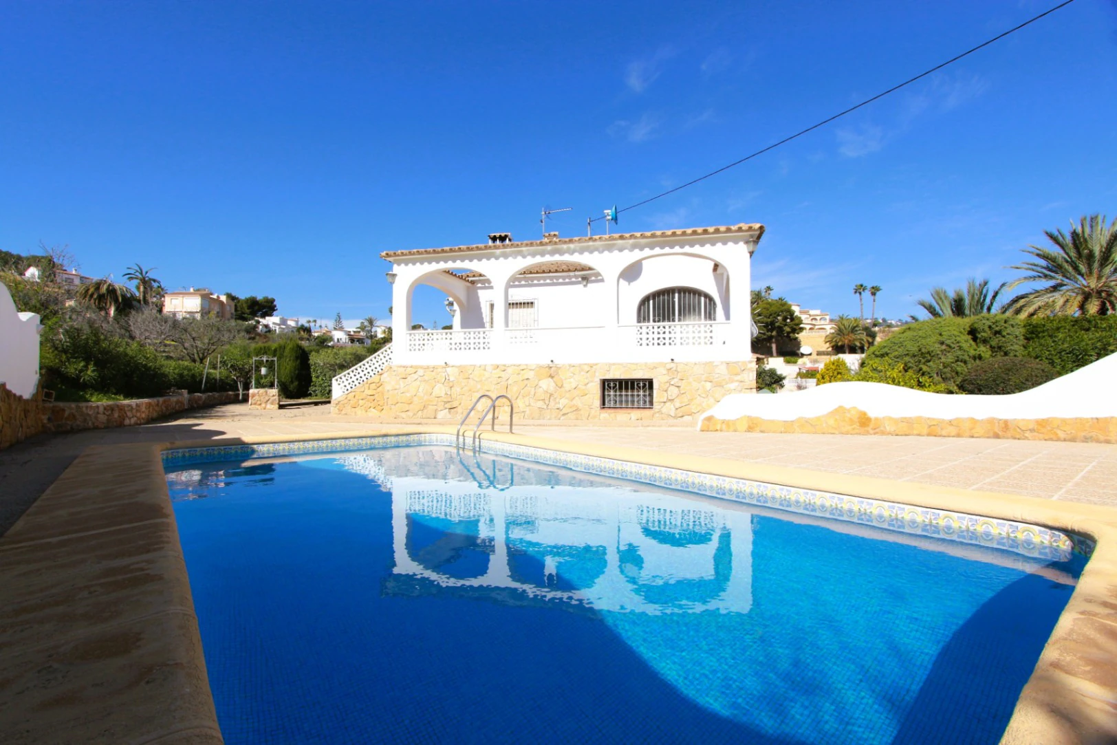 PRIVACIDAD Y NATURALEZA, VILLA MEDITERRÁNEA ÚNICA A PASOS DE LA PLAYA.
