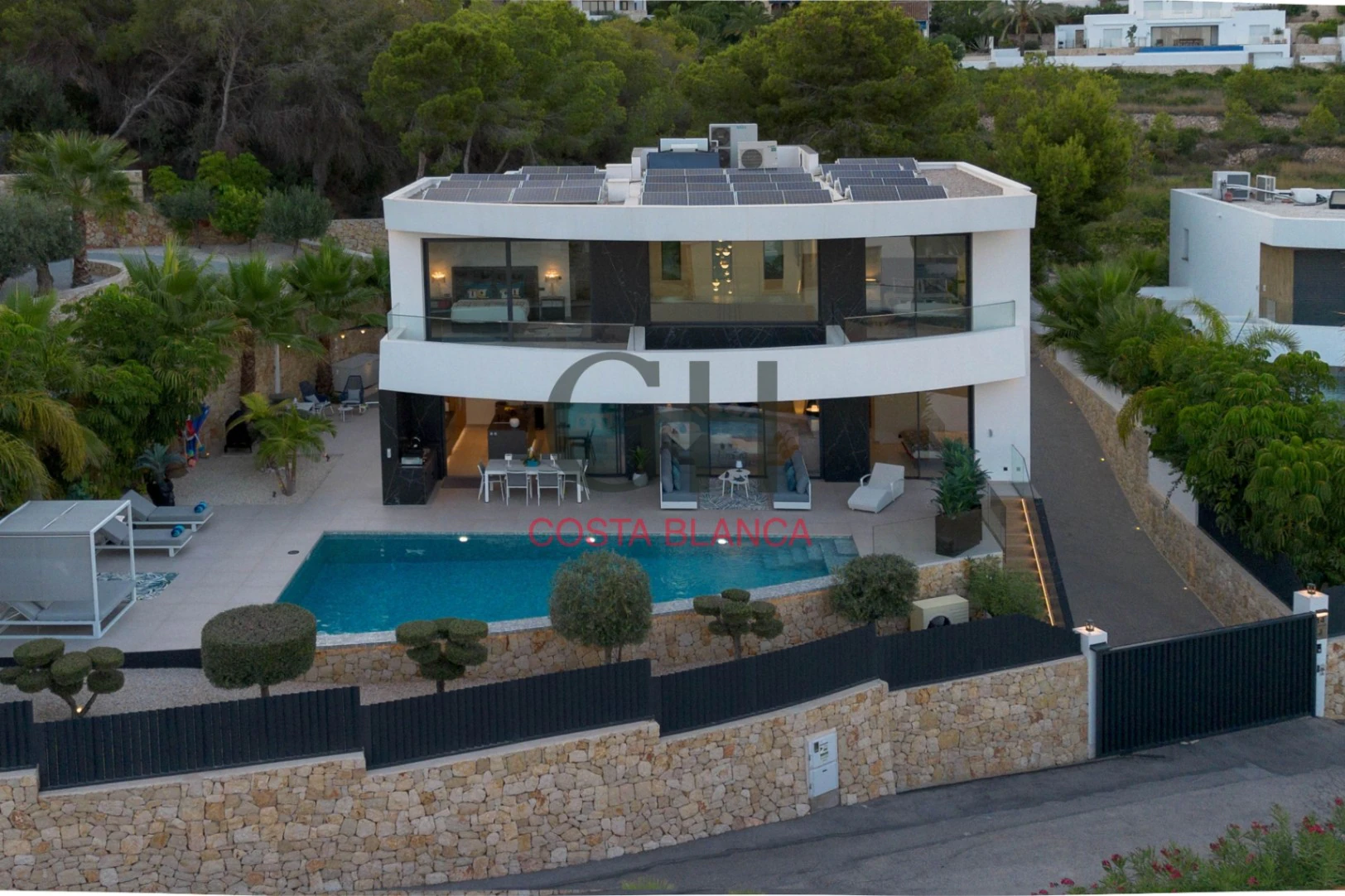 High-Tech Luxury Villa in Moraira with Immediate Availability
