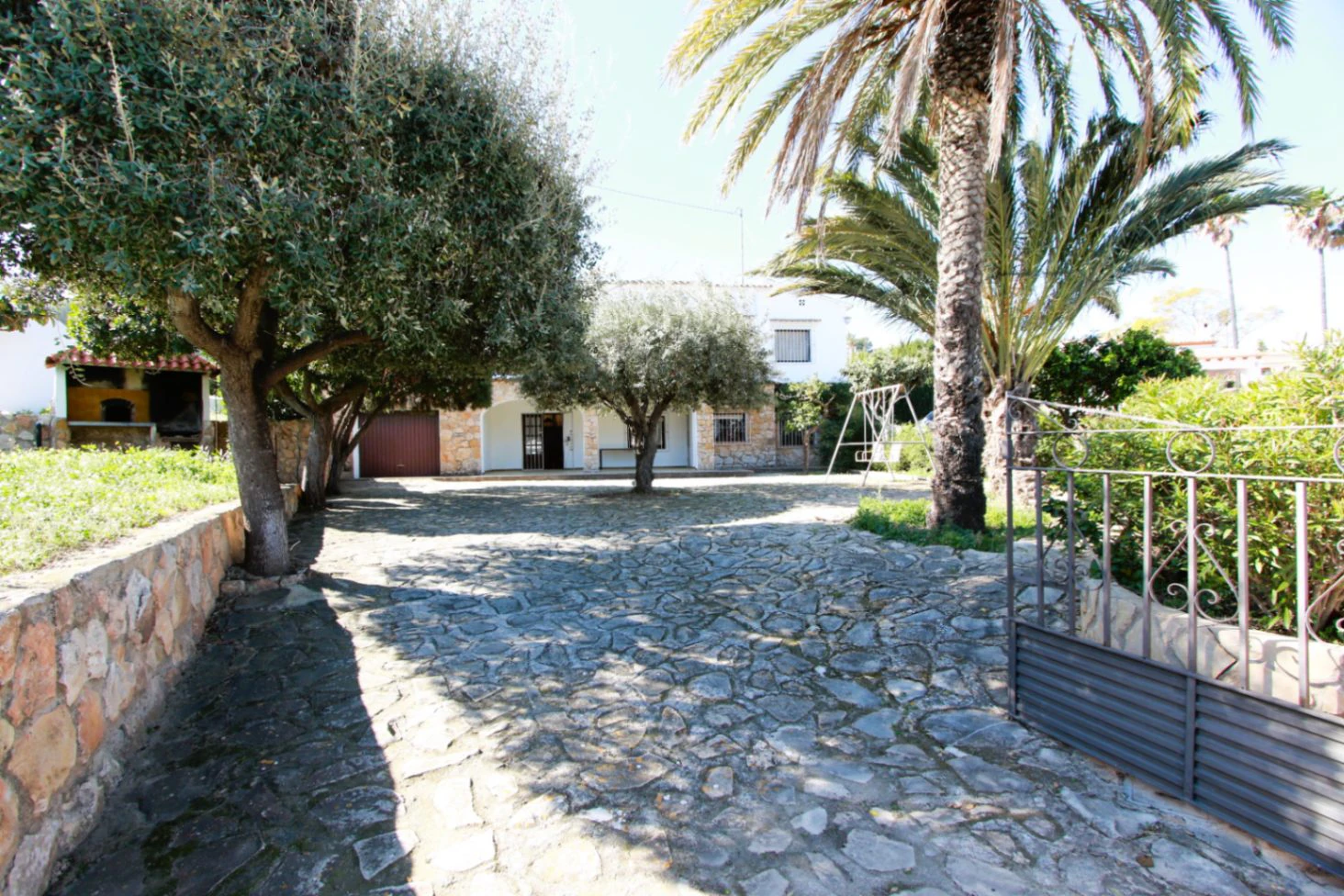PRIVACIDAD Y NATURALEZA, VILLA MEDITERRÁNEA ÚNICA A PASOS DE LA PLAYA.
