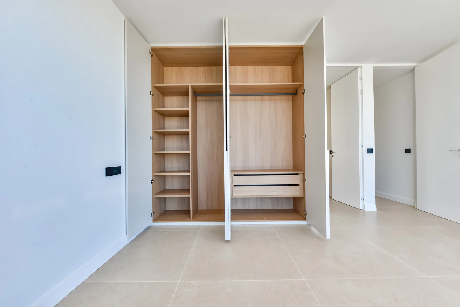 Villa contemporánea única en Altea con vistas al mar, terrazas tipo spa y acabados premium