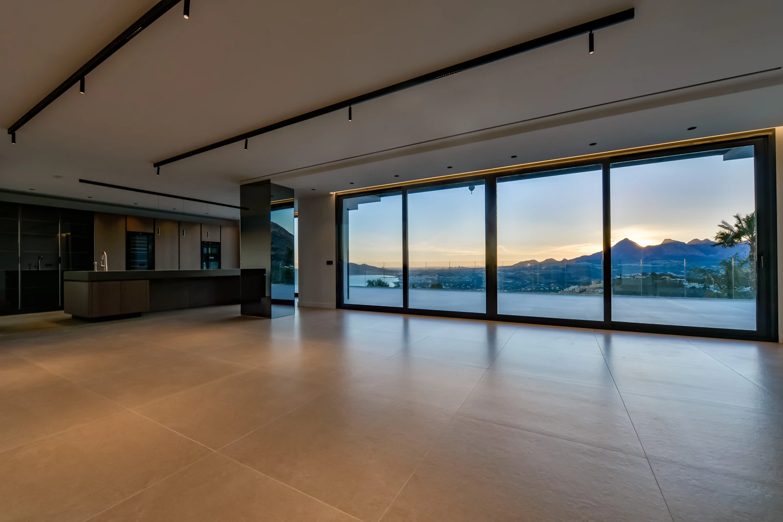 Villa contemporánea única en Altea con vistas al mar, terrazas tipo spa y acabados premium