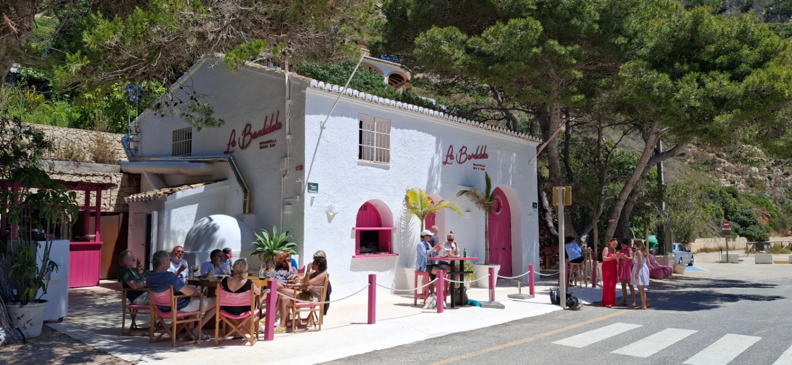 Exclusiva villa moderna de lujo en La Granadella con vistas panorámicas al mar